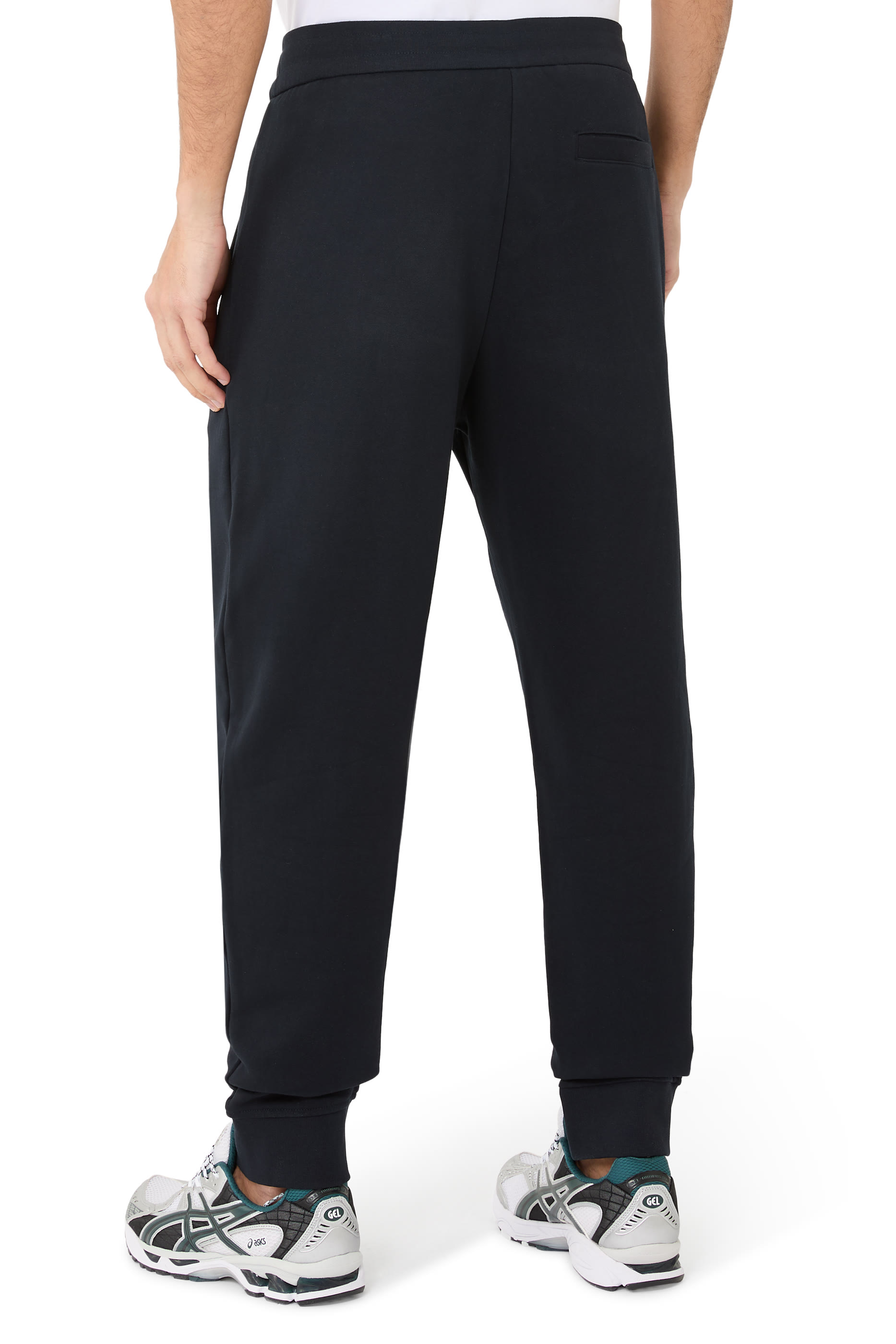 بنطال رياضي بشعار الماركة بلون مماثل