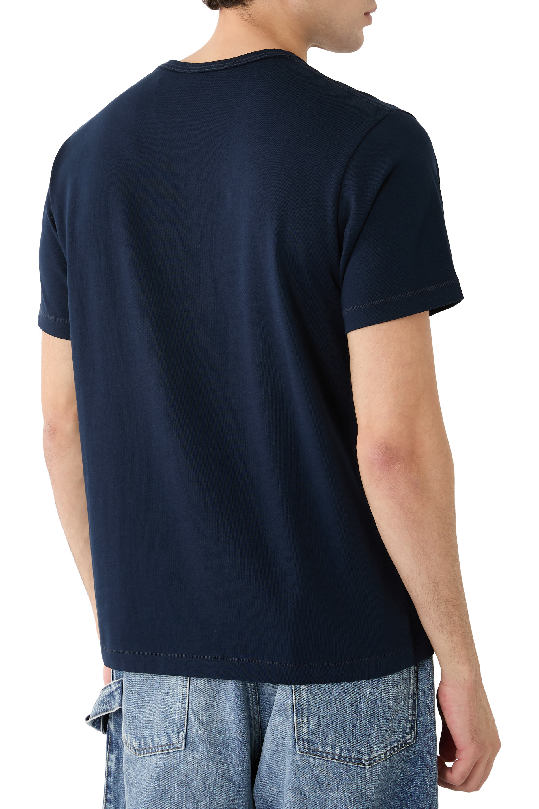 تيشيرت بشعار المرساة وشريط 