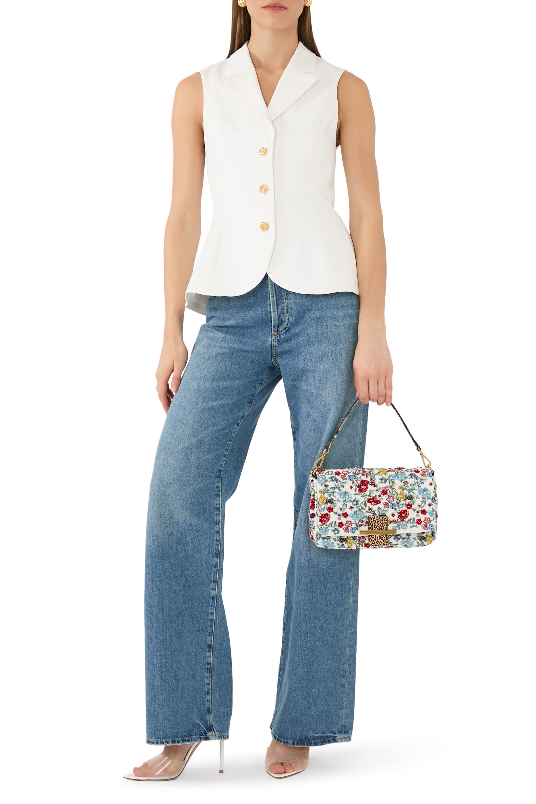 فيست سامي بتصميم بليزر بقصة ضيقة