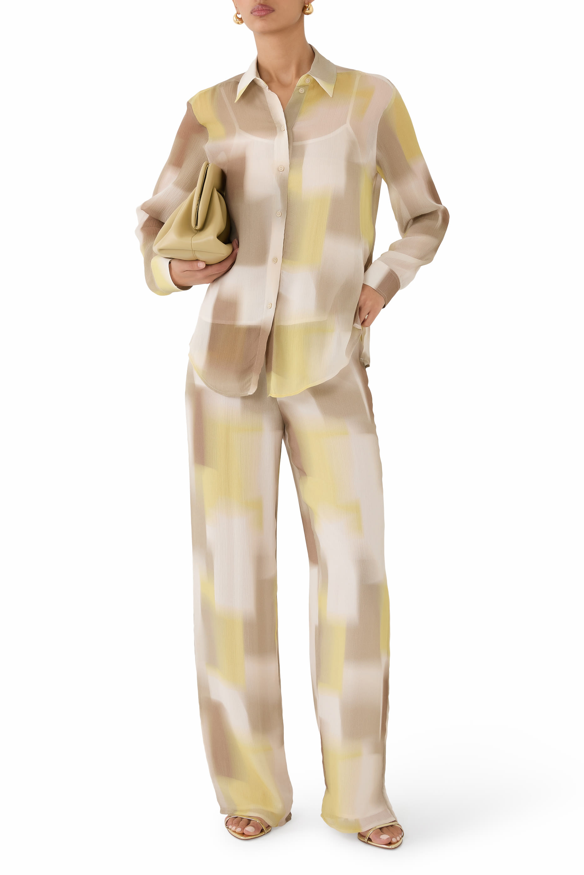 بنطال بقصة ساق مستقيمة من تشكيلة الملابس شبه الرسمية