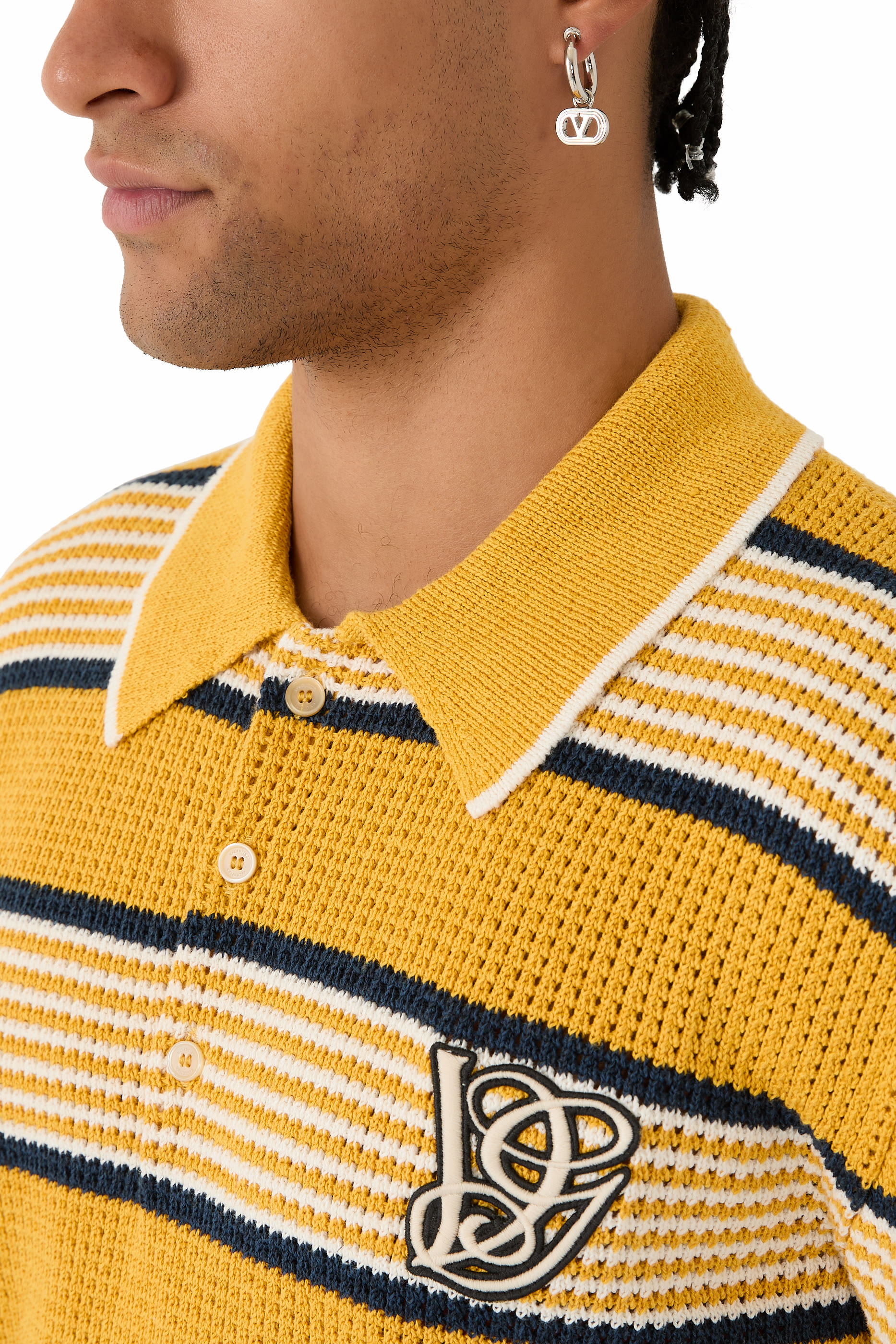 أقراط بتصميم بيضاوي