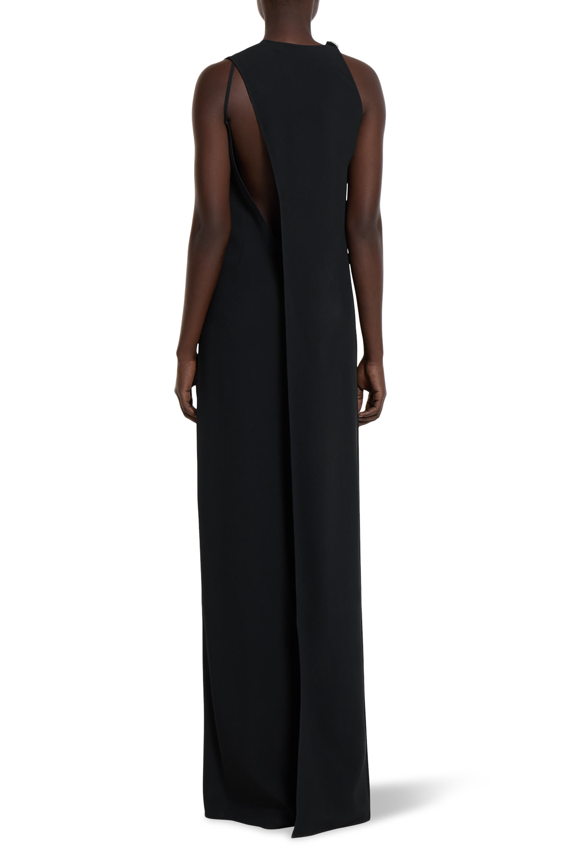 فستان سهرة بشعار الماركة