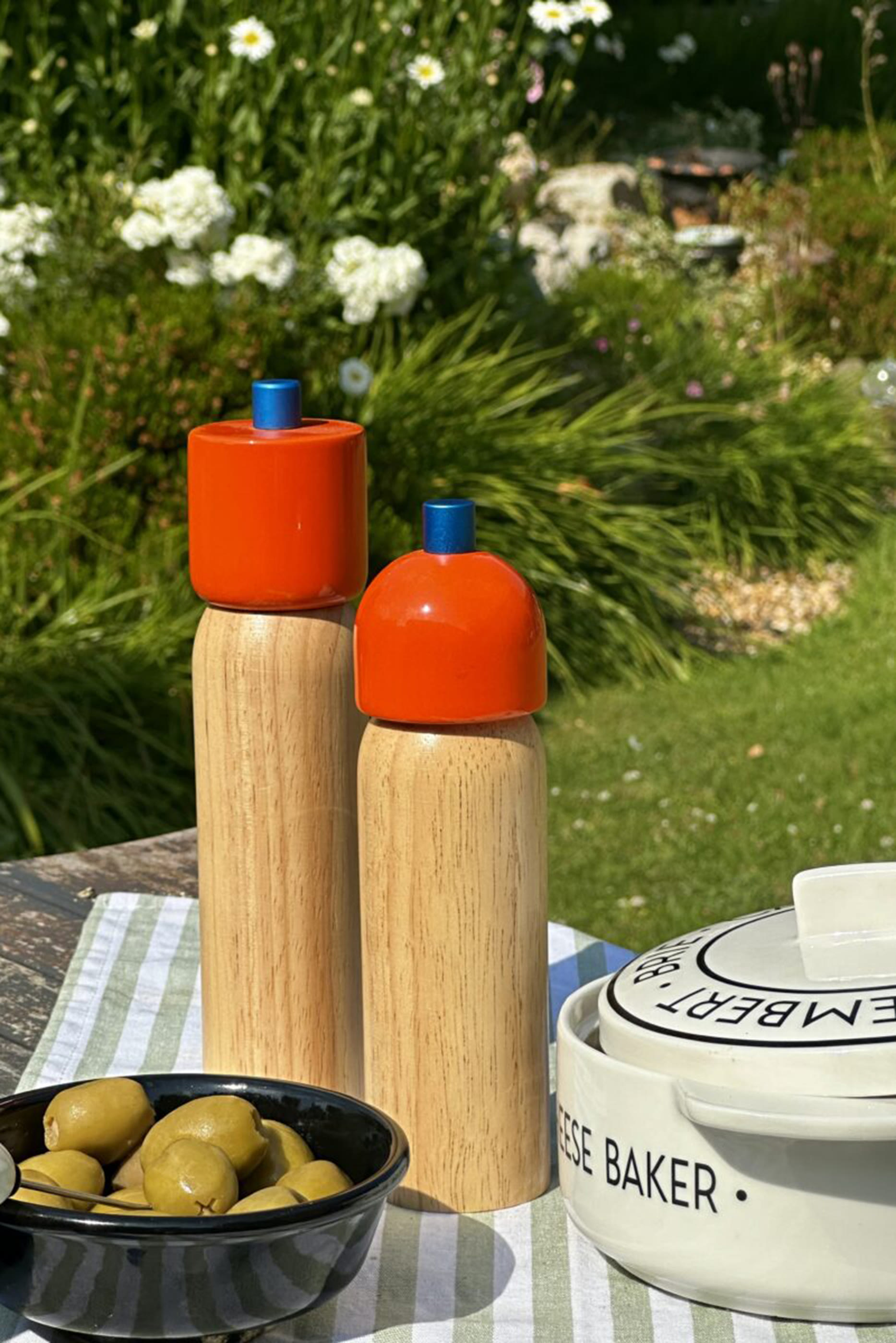 مطحنة توابل كبيرة لأدوات المائدة