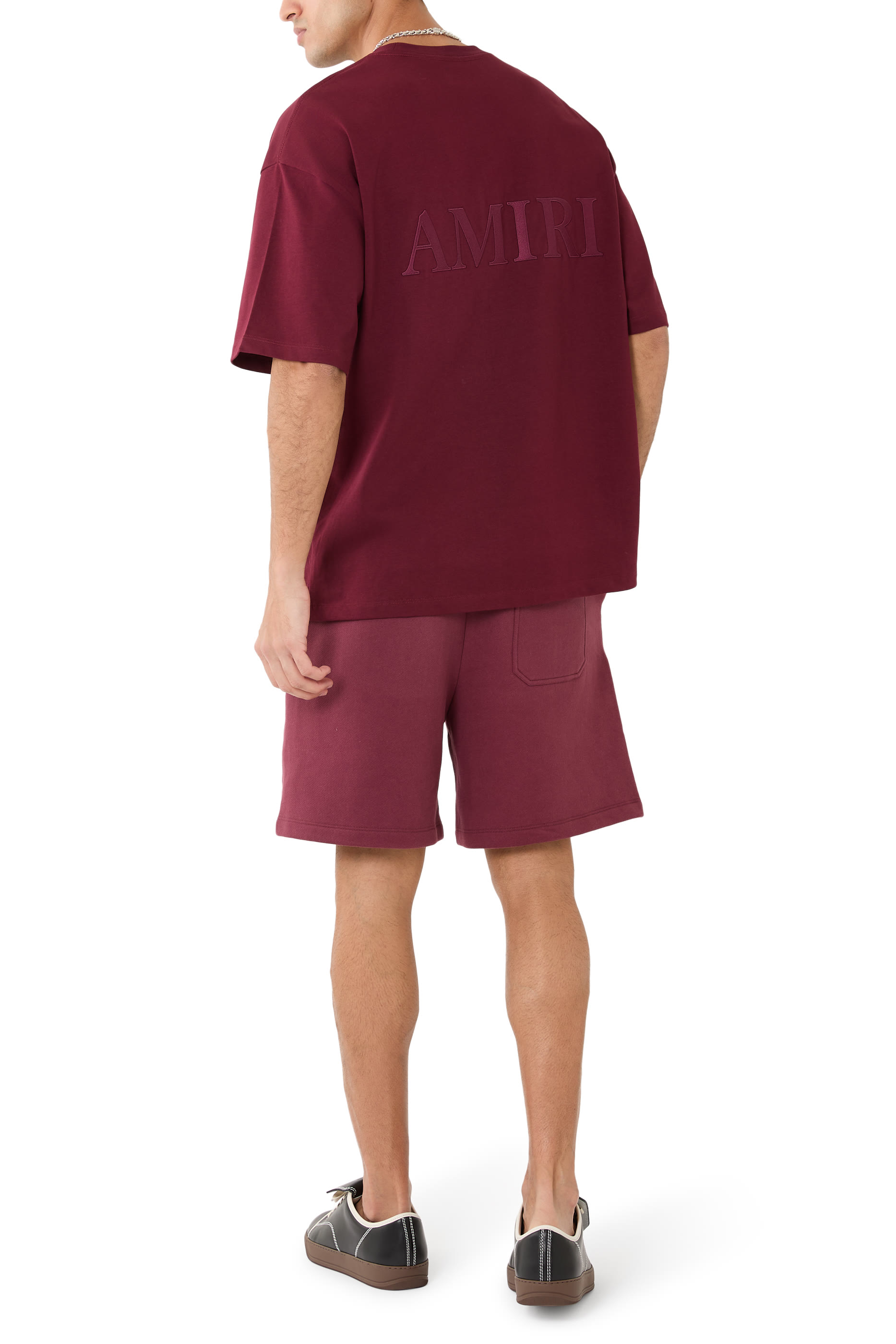 تيشيرت بقصة فضفاضة