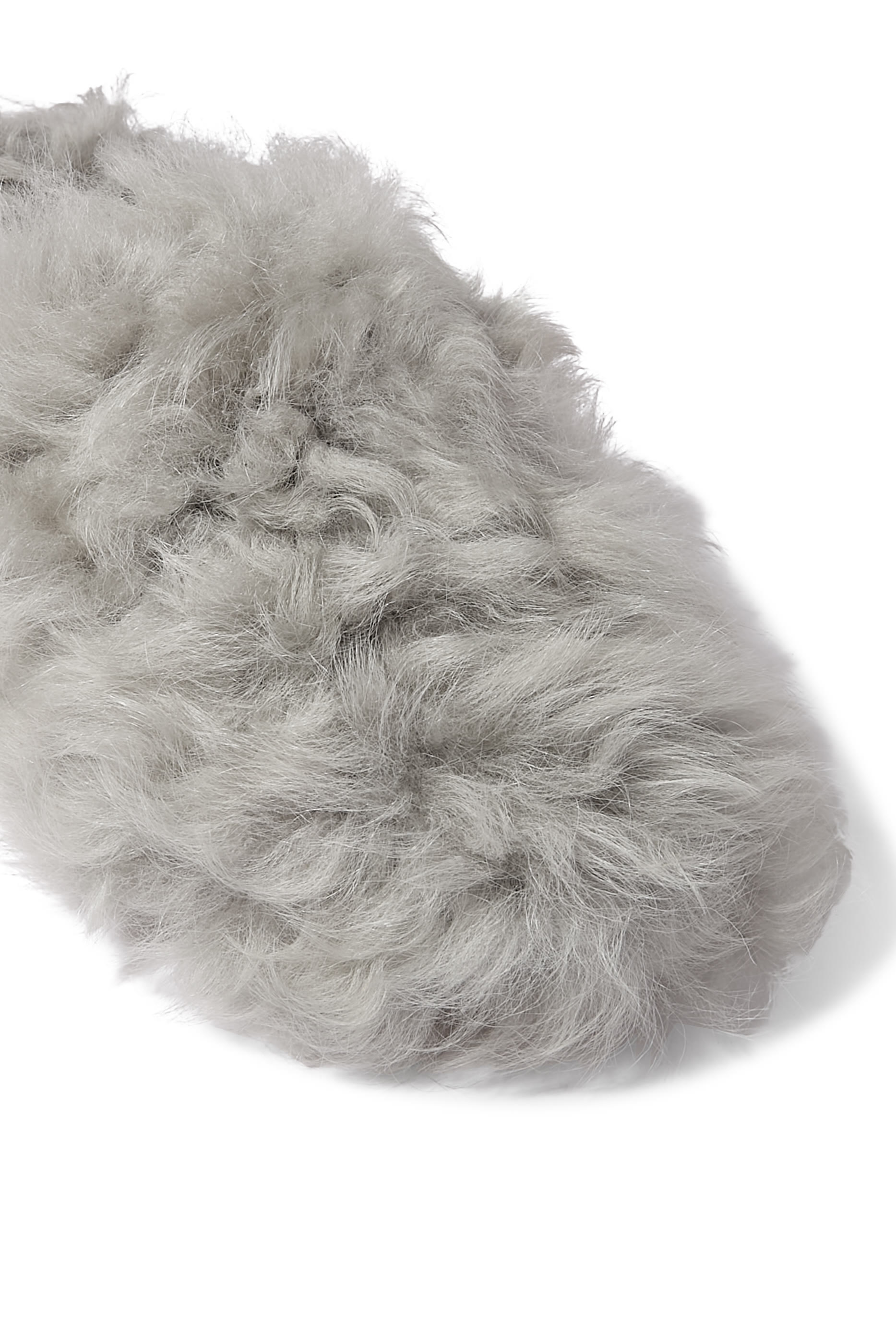 حذاء مفتوح من الخلف بمقدمة مستديرة صوف