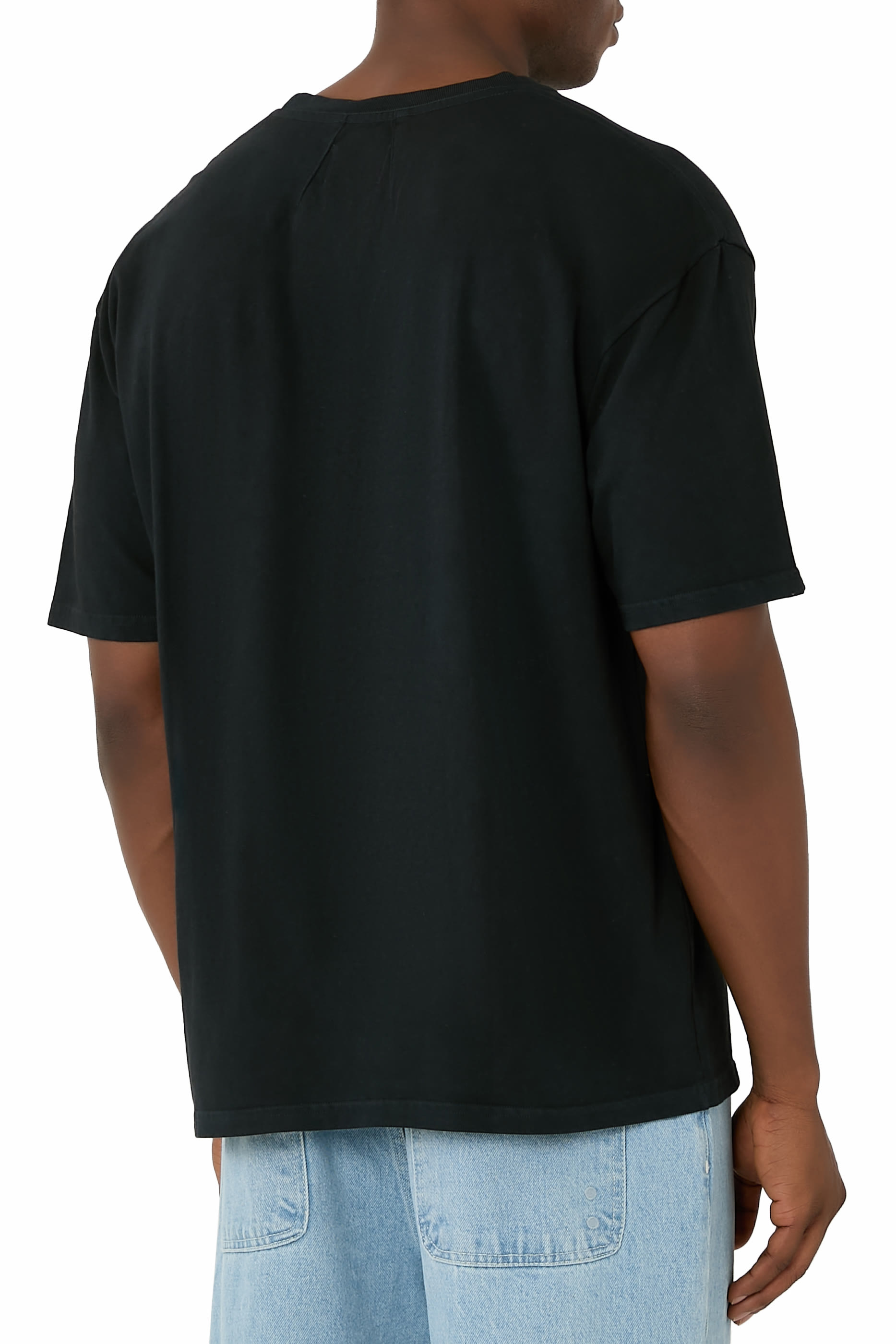 تيشيرت بشعار الماركة