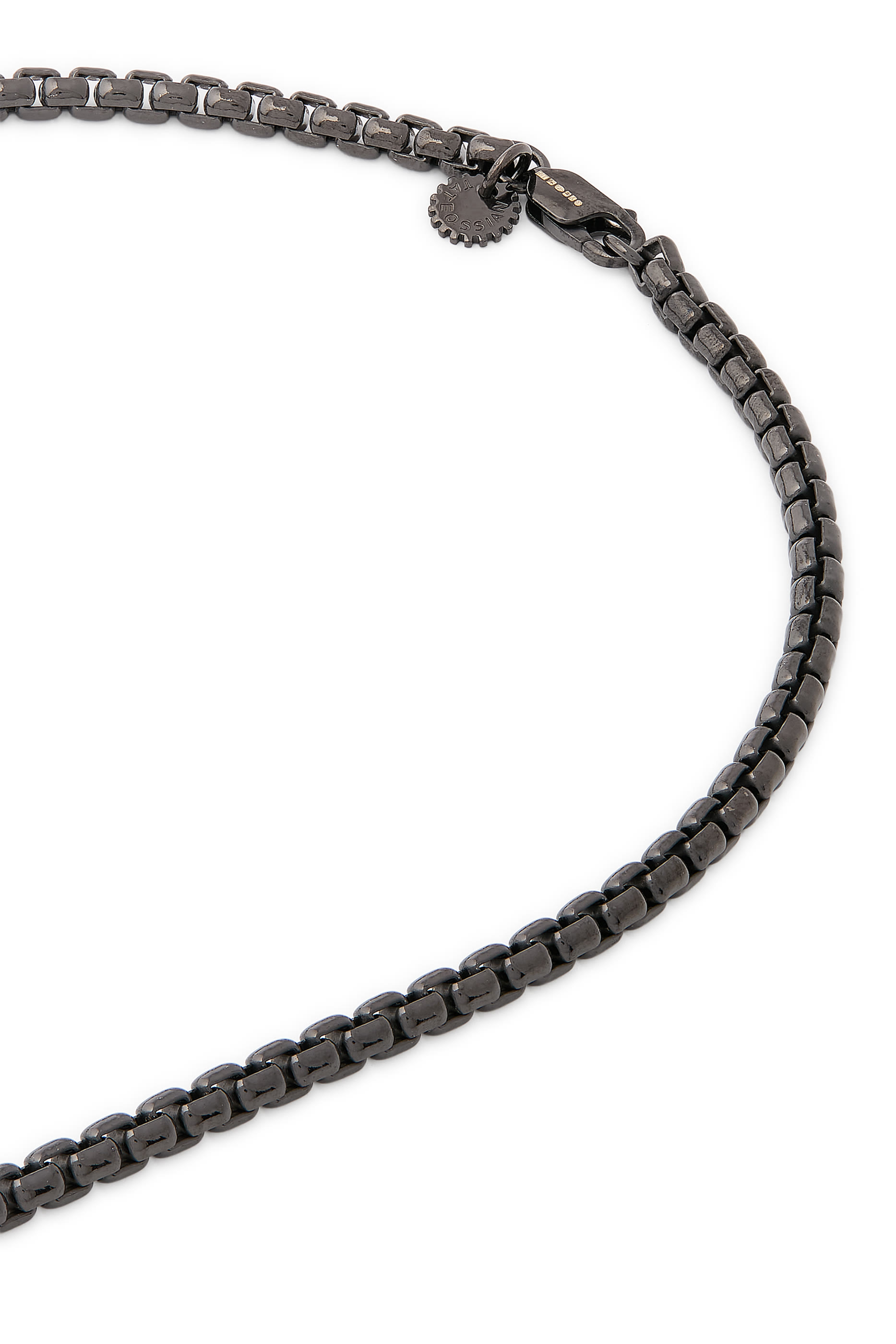 قلادة سلسلة كلاسيكية بحلقات مكعبة