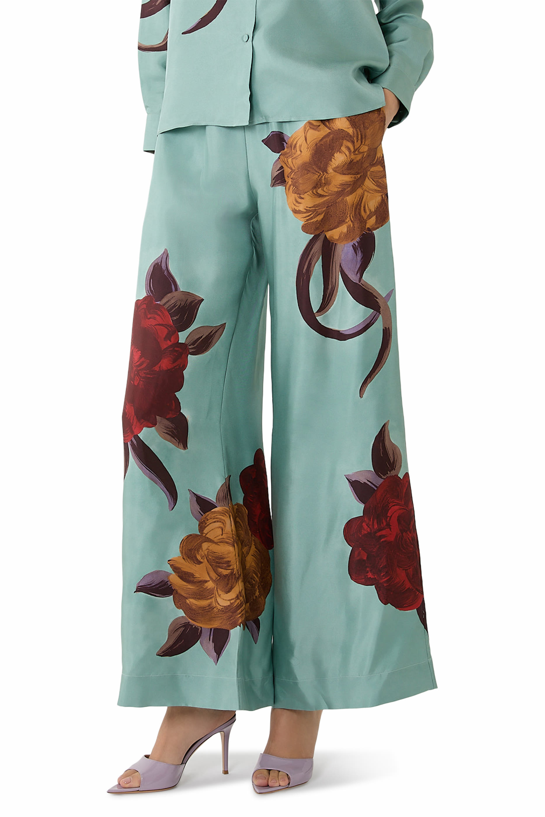 حذاء إيل 85 مفتوح من الخلف 