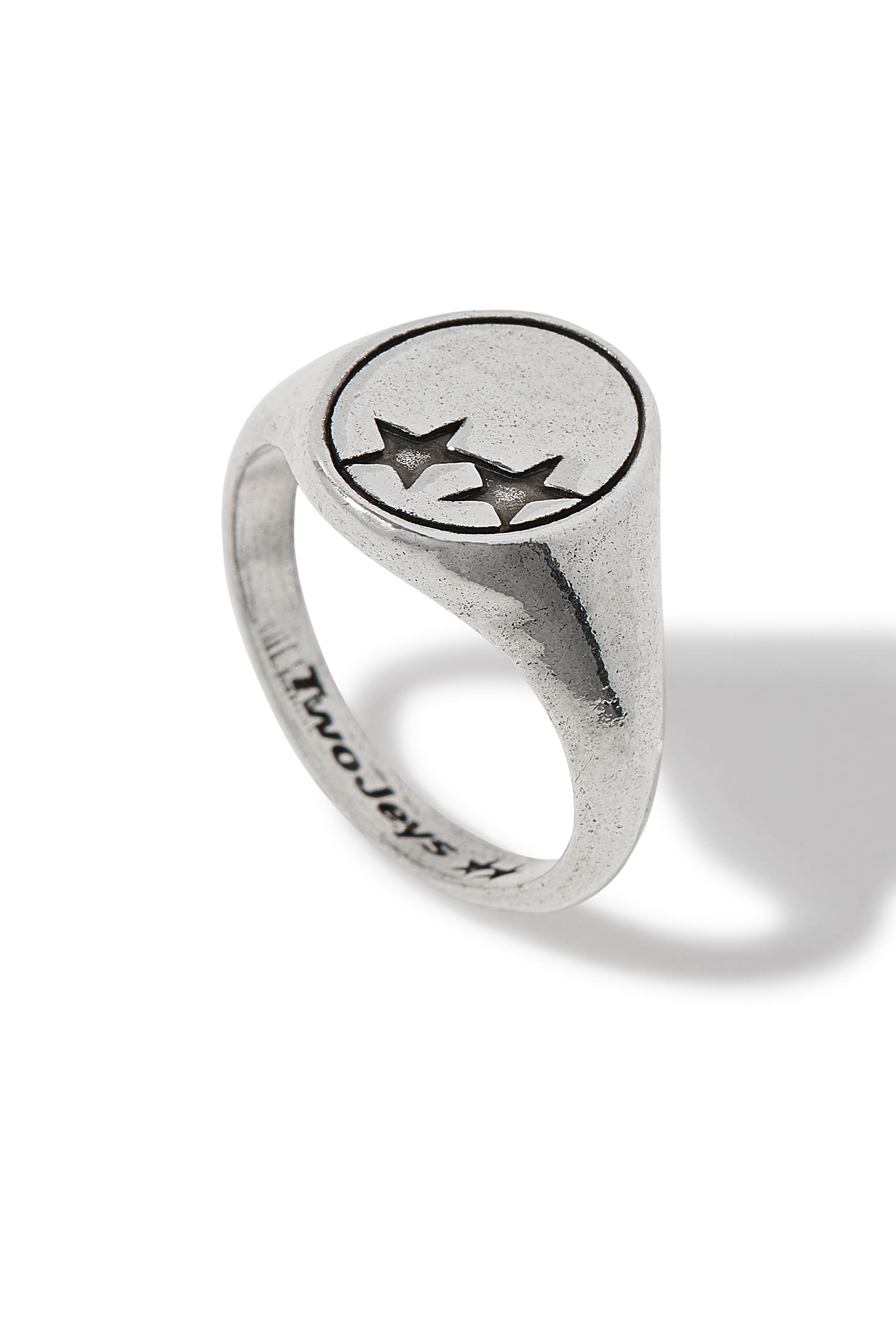 خاتم بتصميم بيضوي