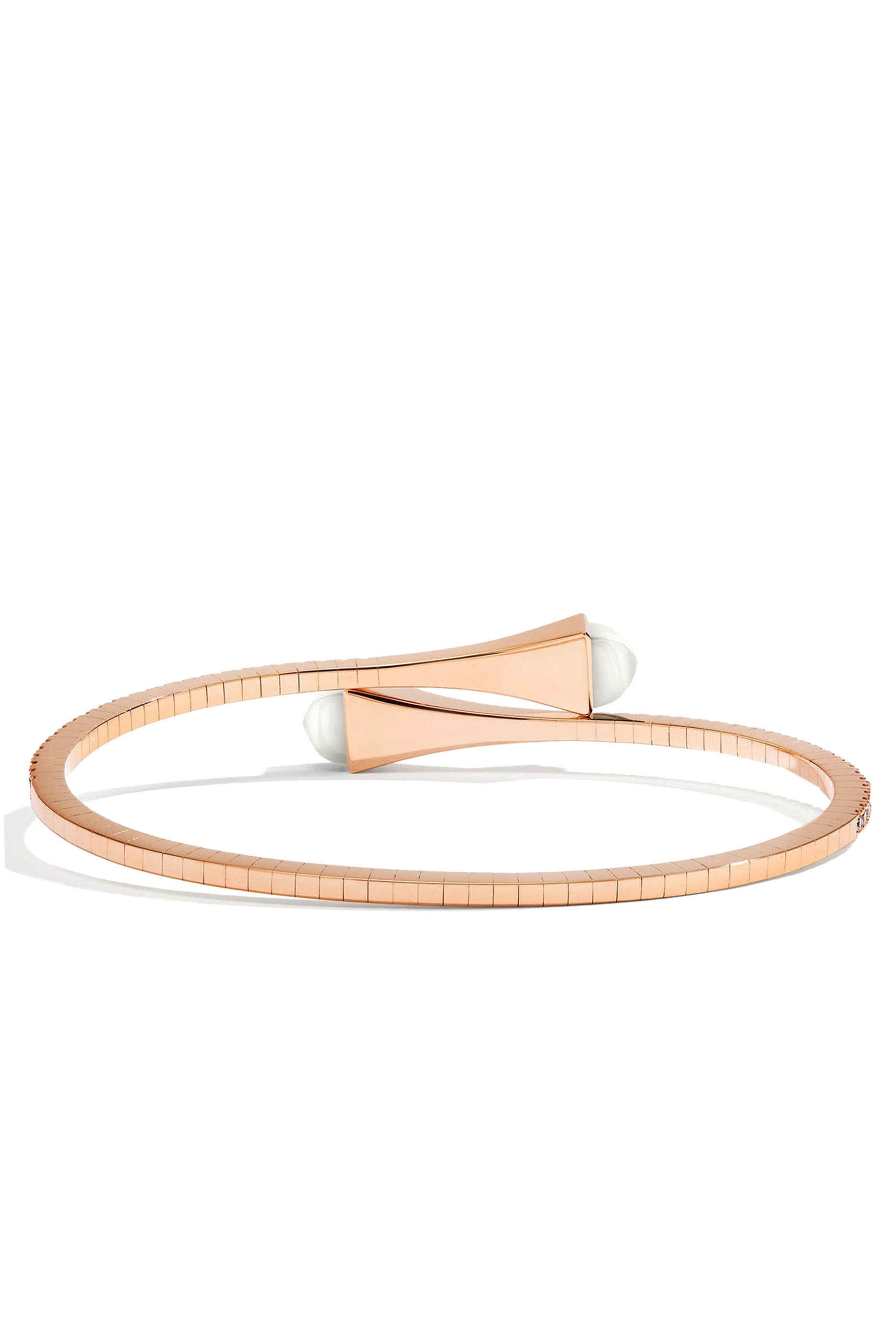 سوار كليو متوسط مرصع بالماس وحجر القمر ذهب وردي عيار 18