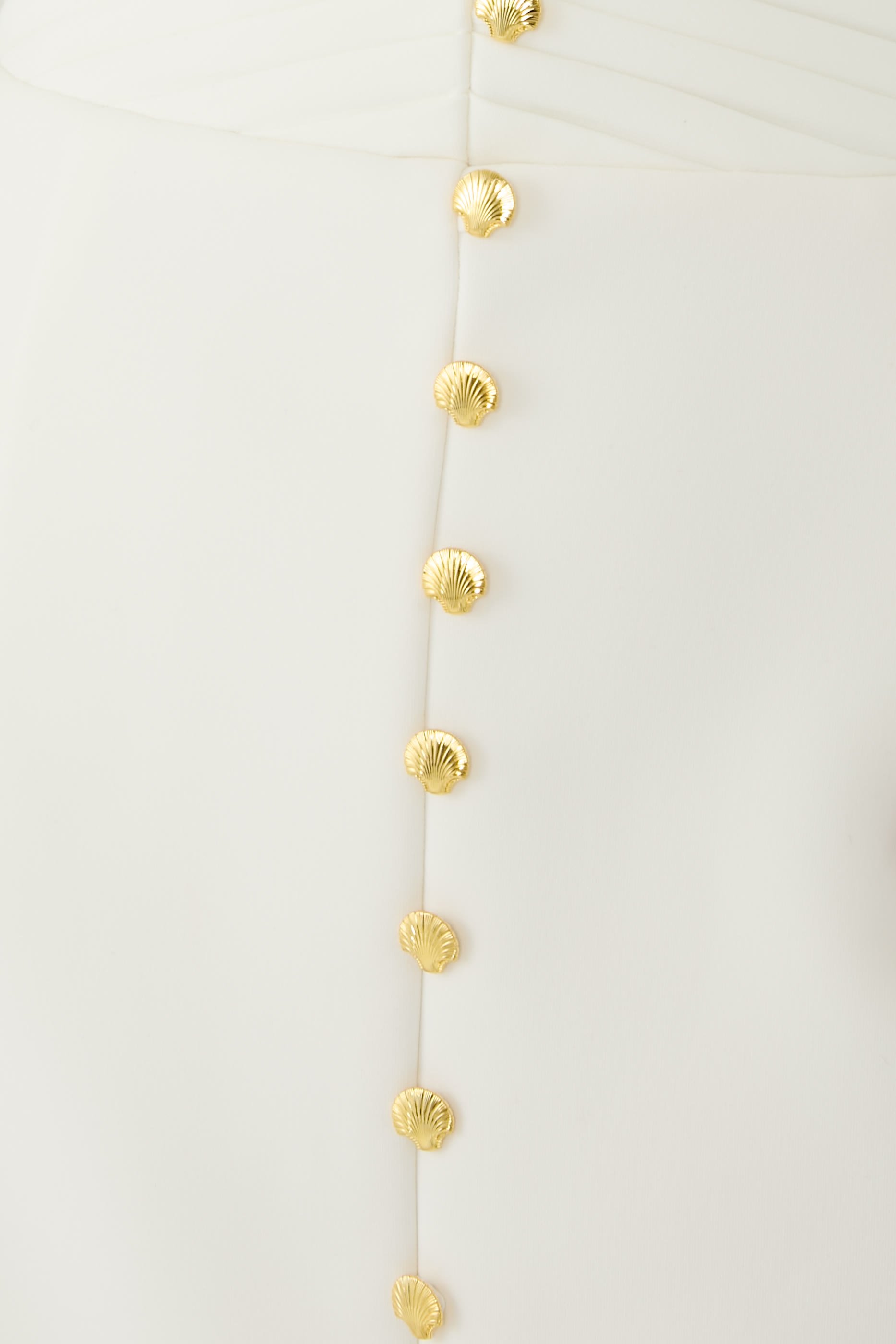 فستان قصير لارا بأكمام واسعة وأزرار مايكرو شيل