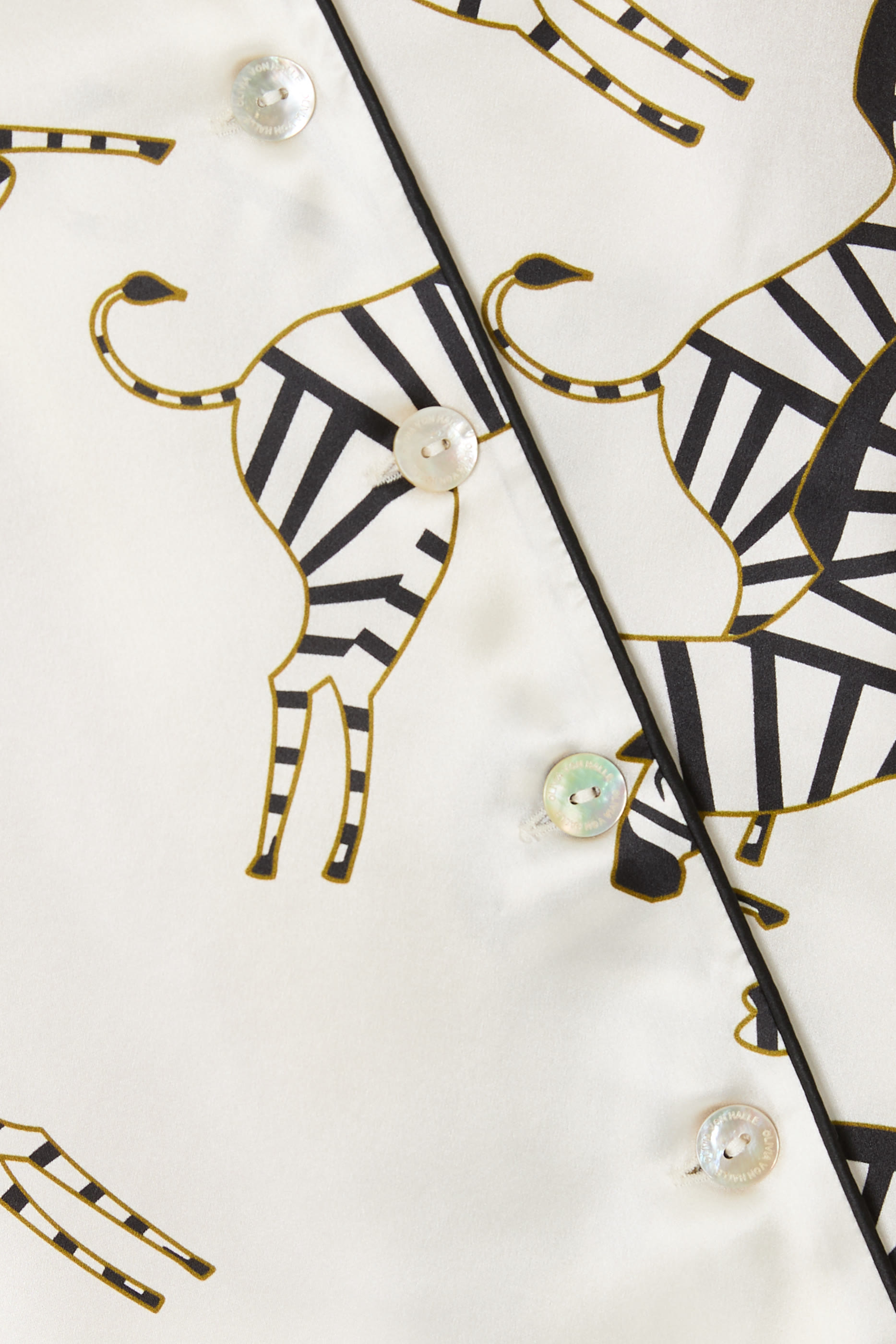 طقم بيجاما ليلا أبالون بلون فيروزي بنقشة زهور