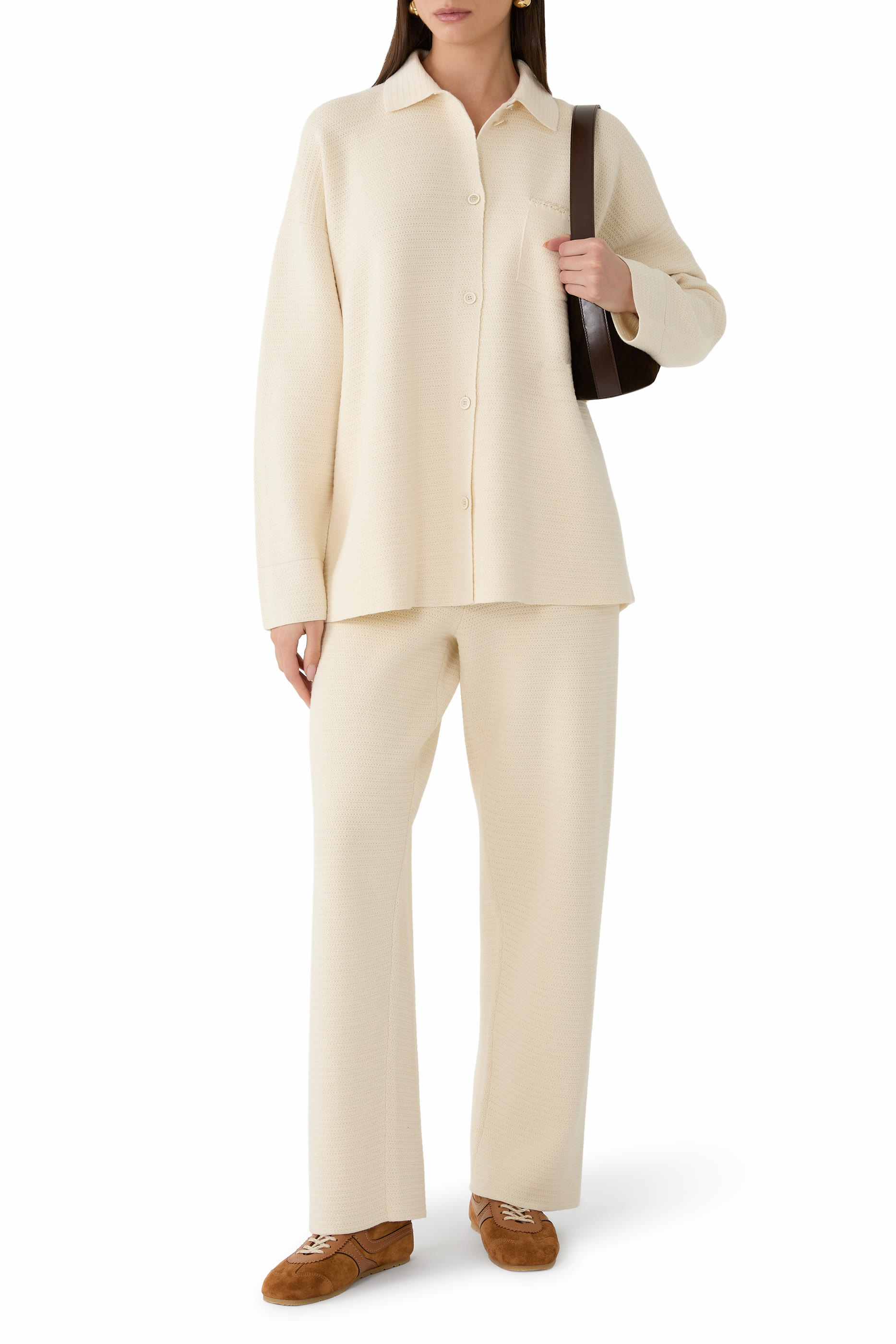 بنطال رياضي بقصة ساق واسعة