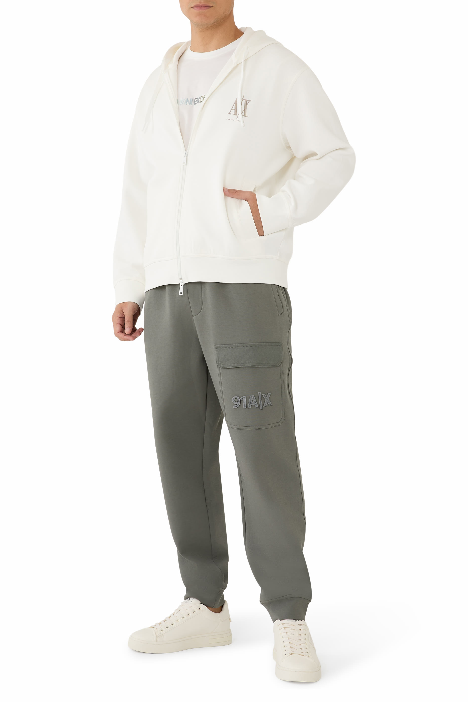 سويت شيرت بسحاب وشعار الماركة