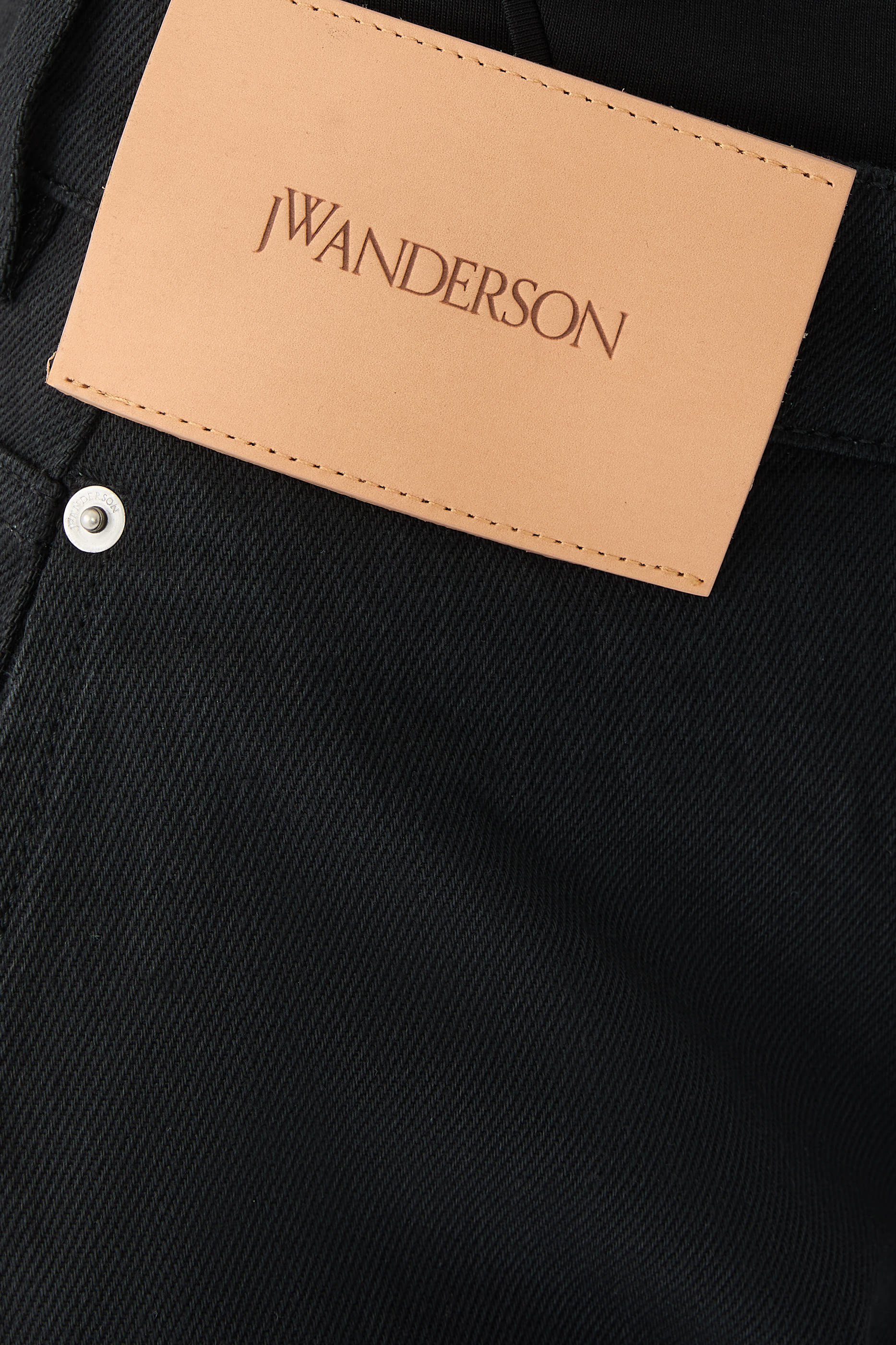 بنطال بتصميم عملي بتفاصيل ملفوفة