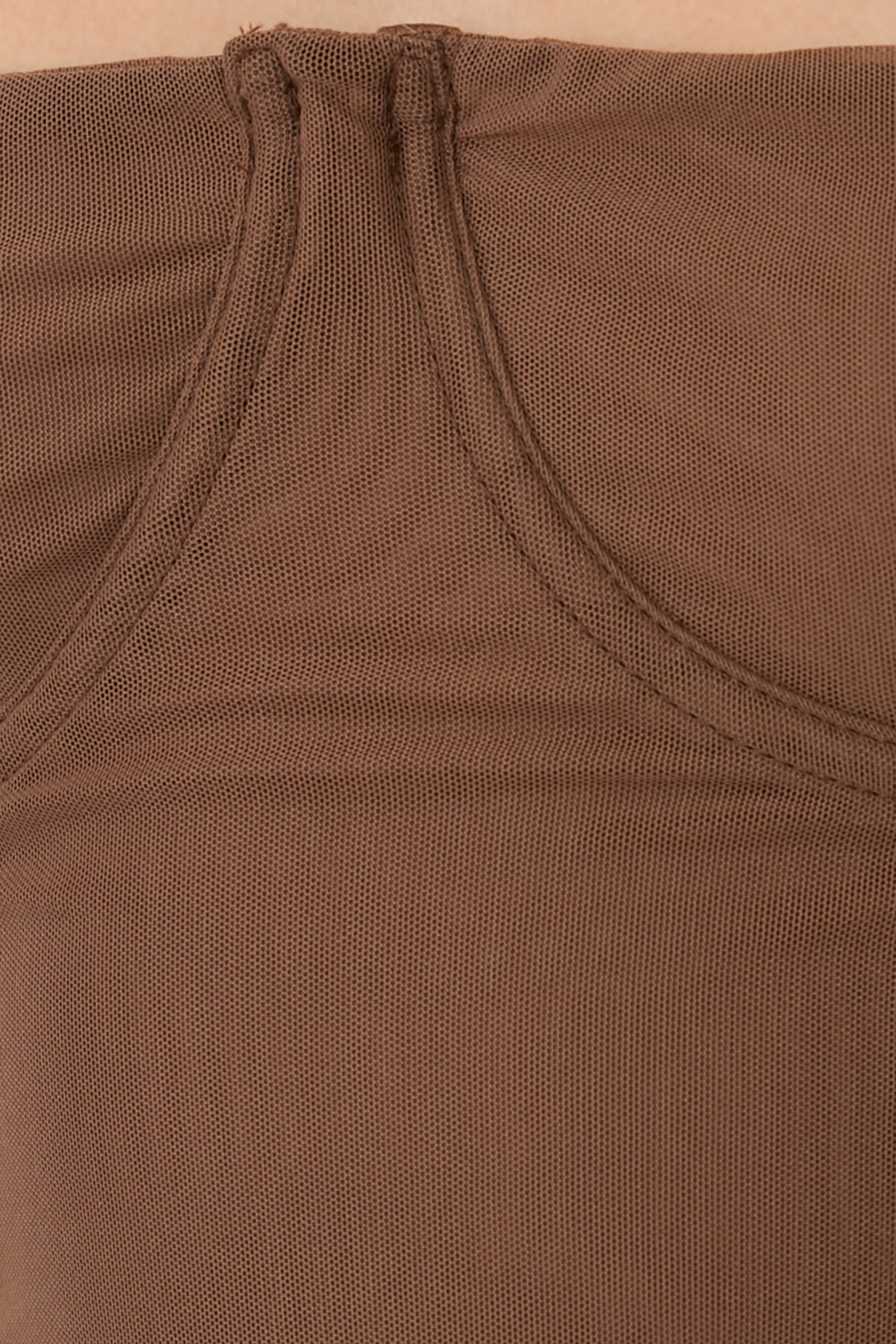 بودي سوت بصدرية بنمط مشد قماش شبكي