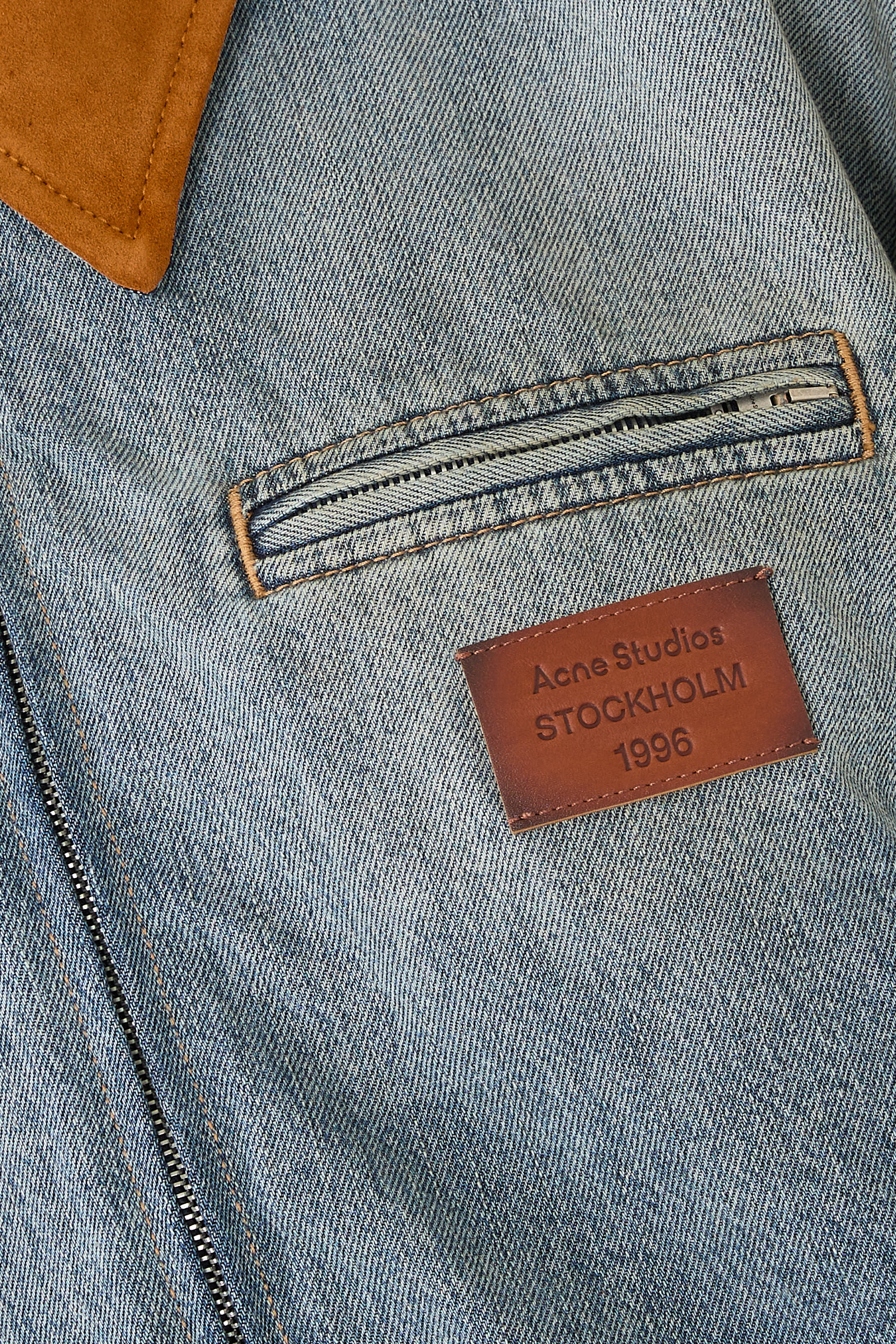 بلوزة بومبر دنيم