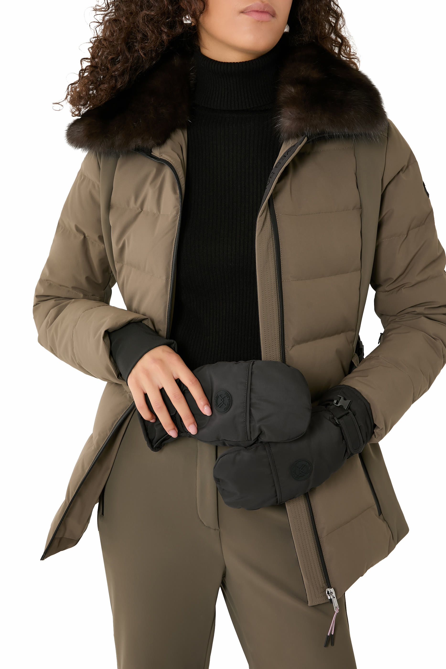 قفزات تزلج مبطنة بحواف جلد 