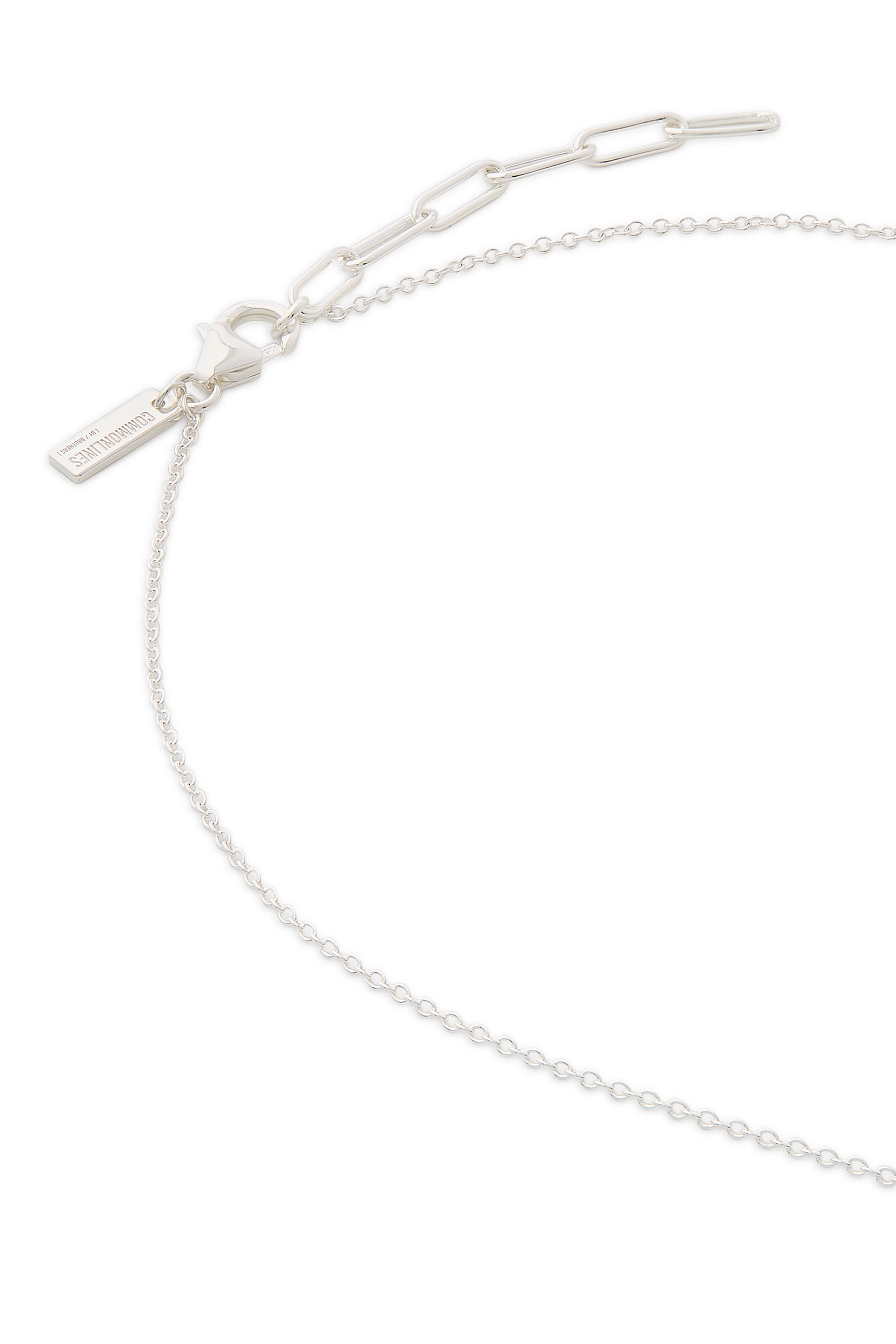 قلادة مرصعة بالعقيق