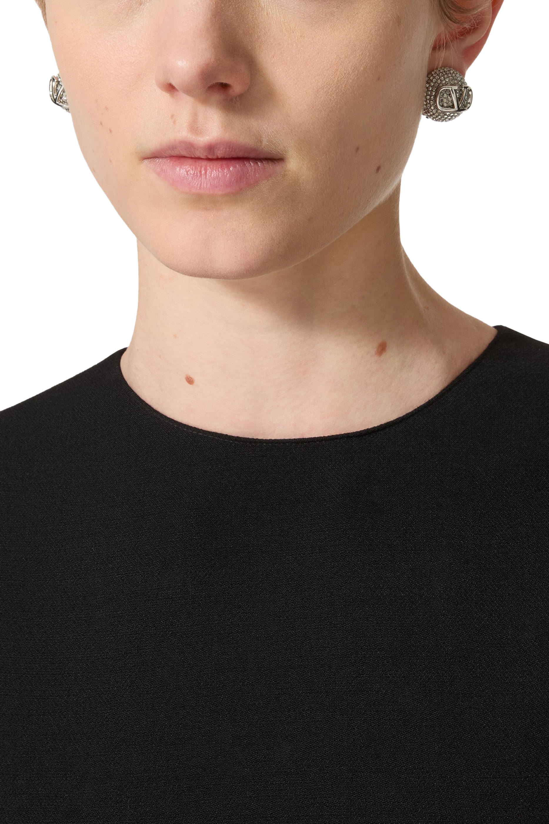 أقراط فالنتينو غارافاني مرصعة بكريستال سواروفسكي، معدن