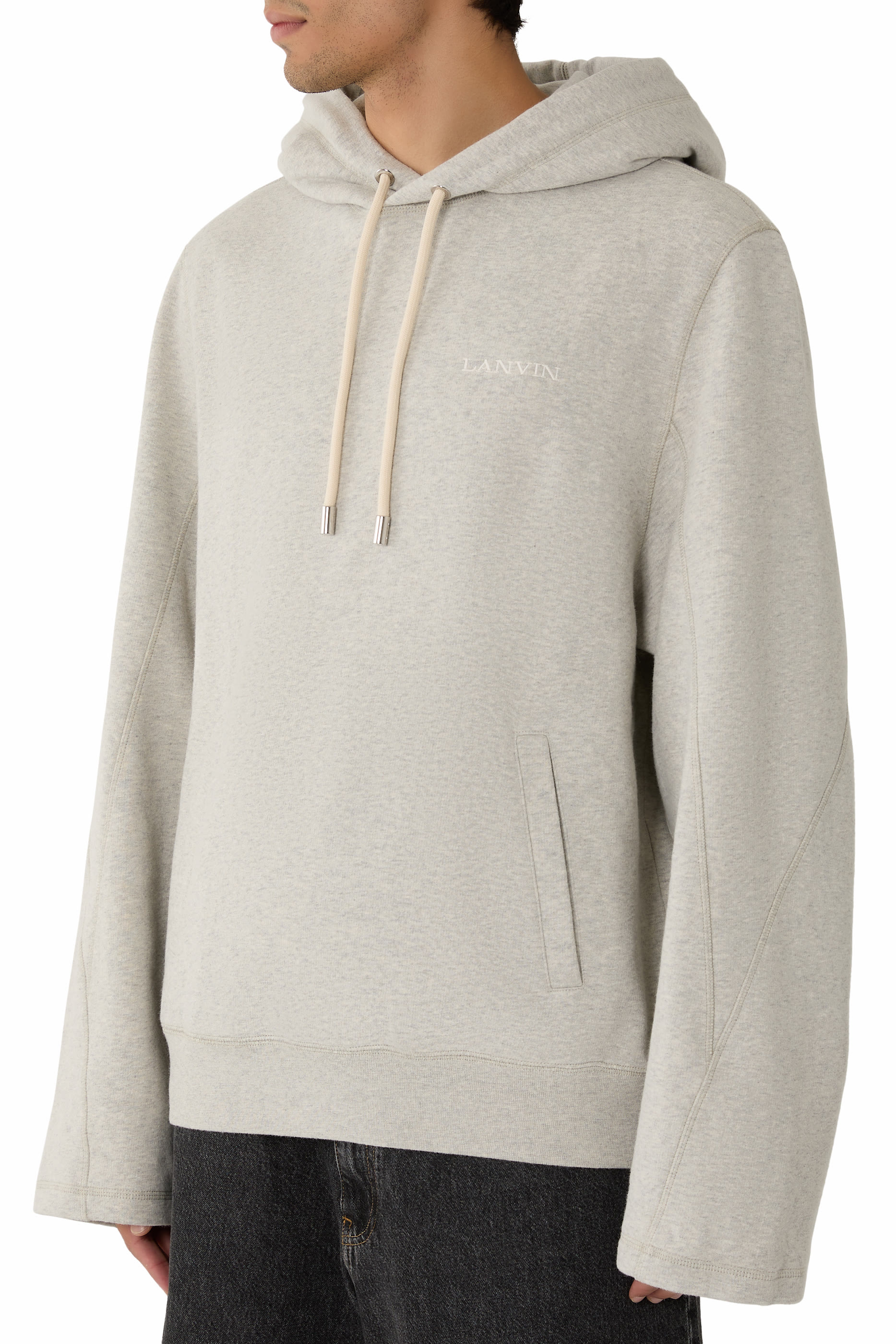 هودي بتفاصيل شعار الماركة