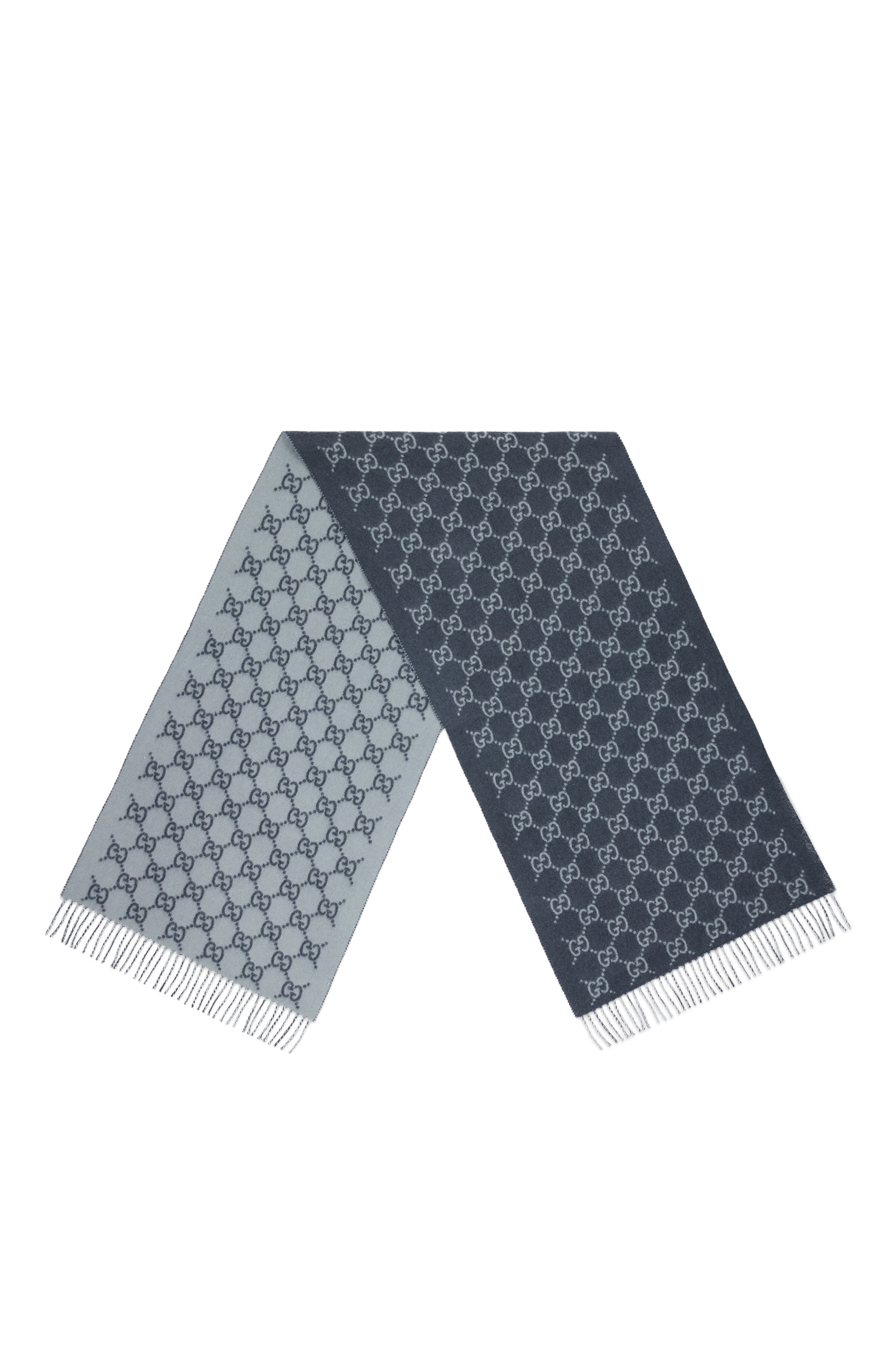 وشاح مزين بشعار الماركة كشمير