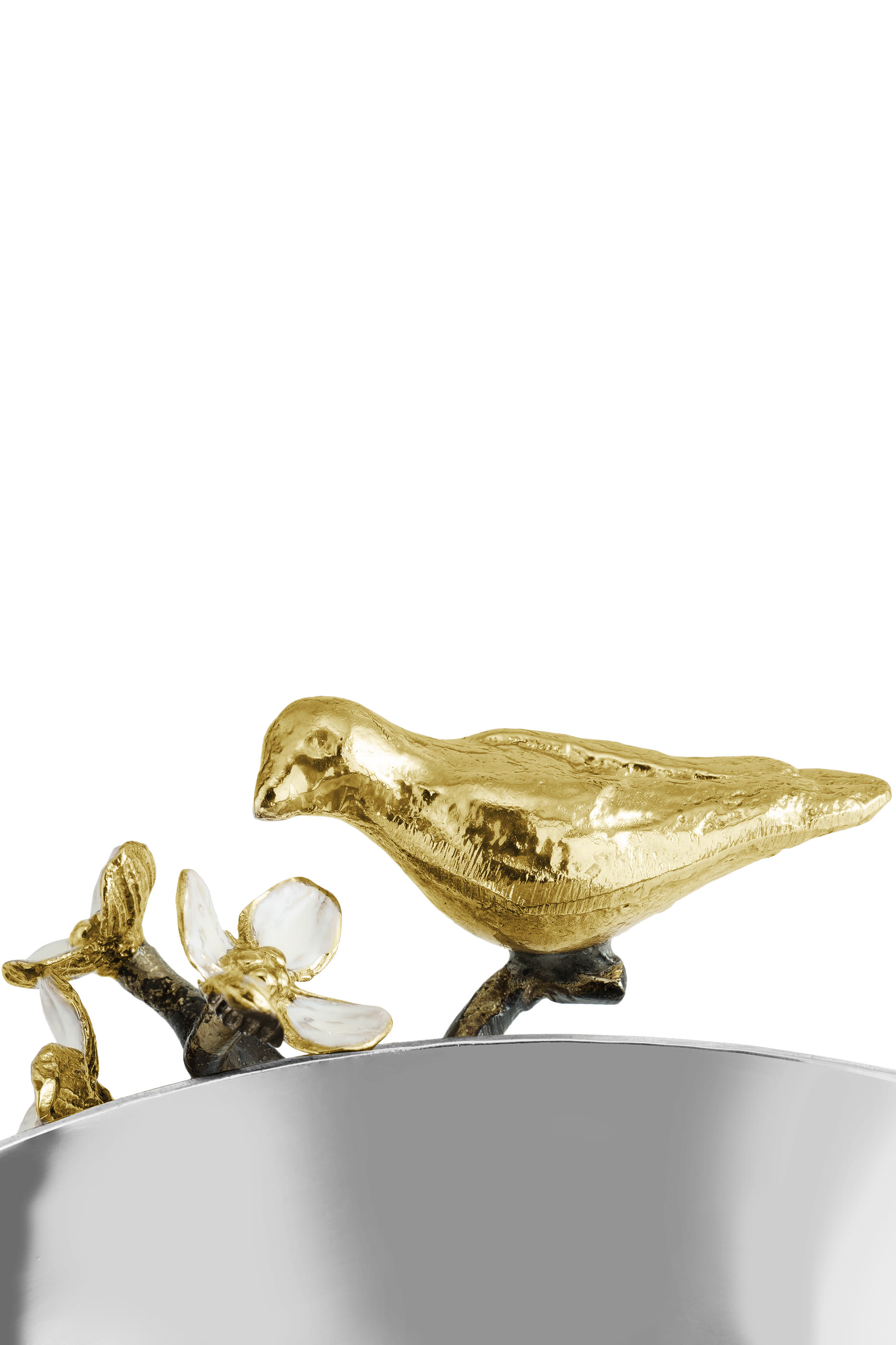 وعاء مكسرات مزين بطيور حب