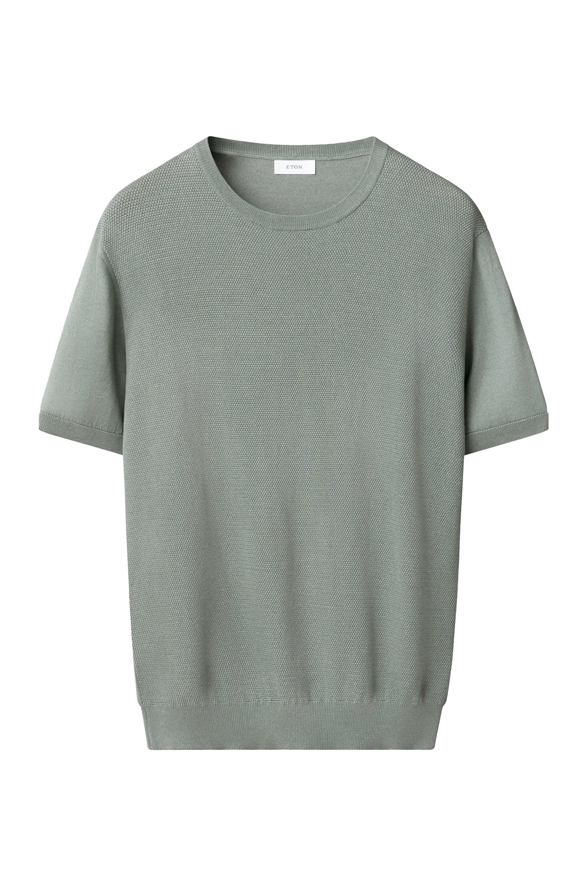 تيشيرت منسوج بياقة ضيقة