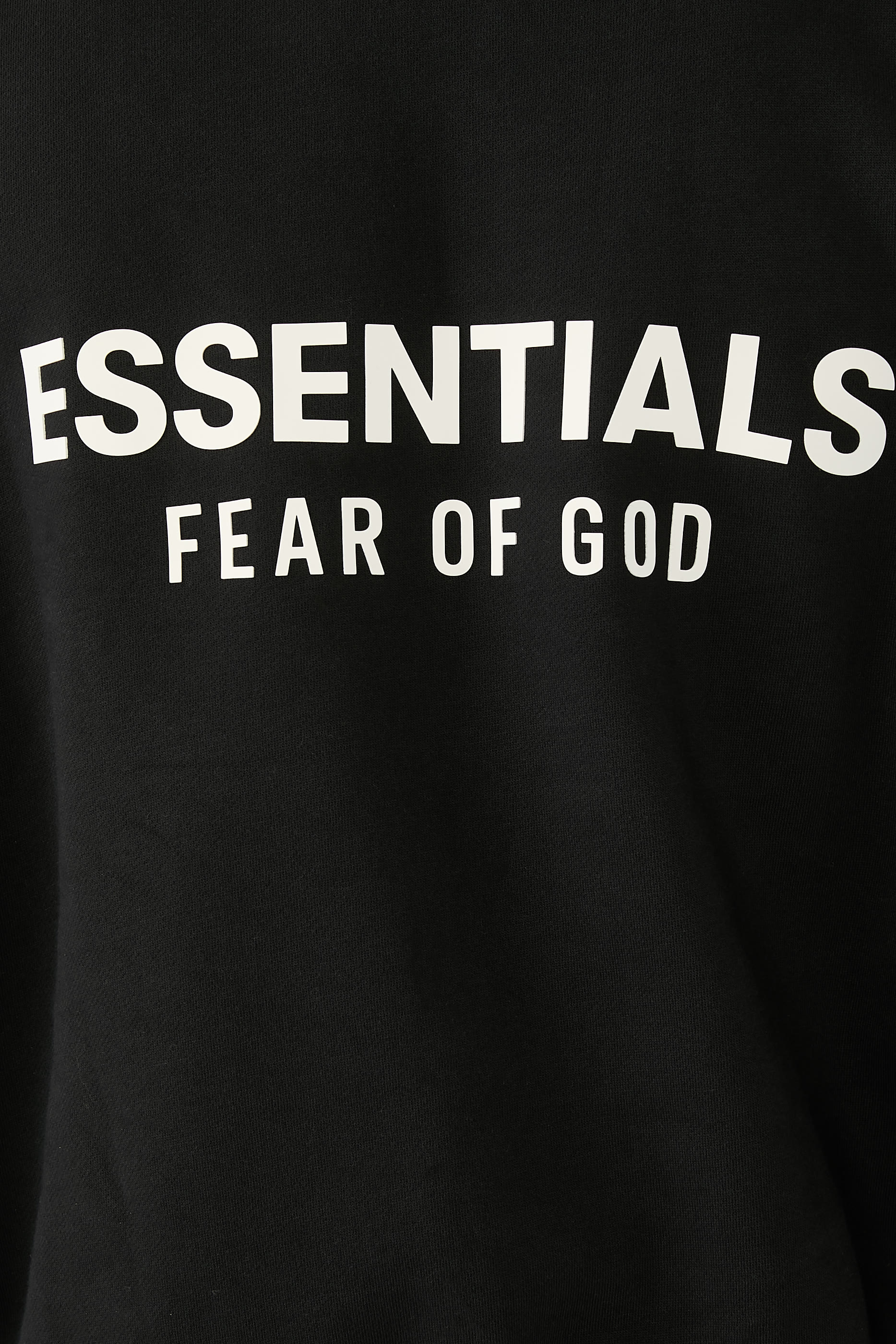 سويت شيرت كلاسيكي بياقة ضيقة