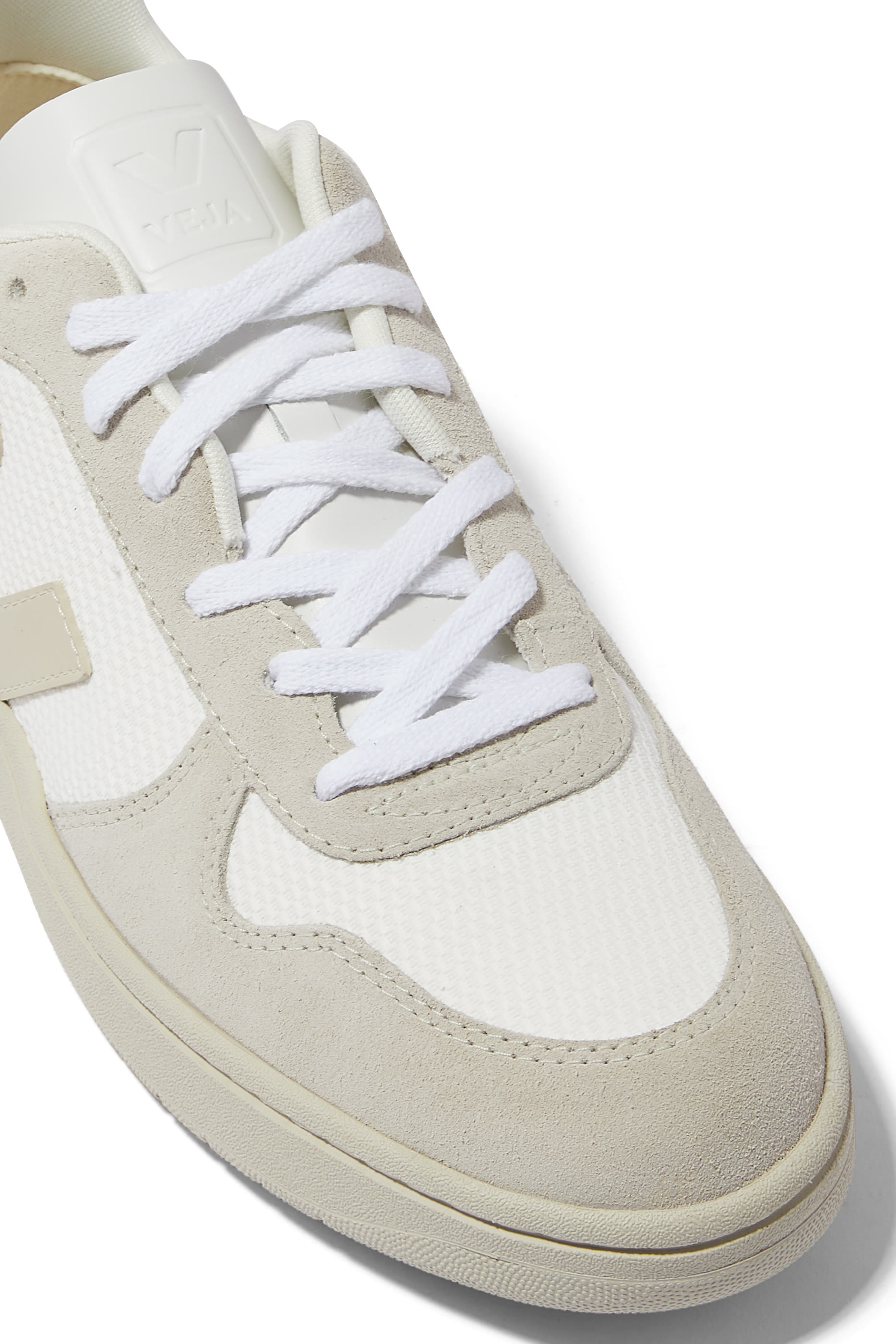 سنيكرز V-12 قماش شبكي وشمواه بكاحل منخفض