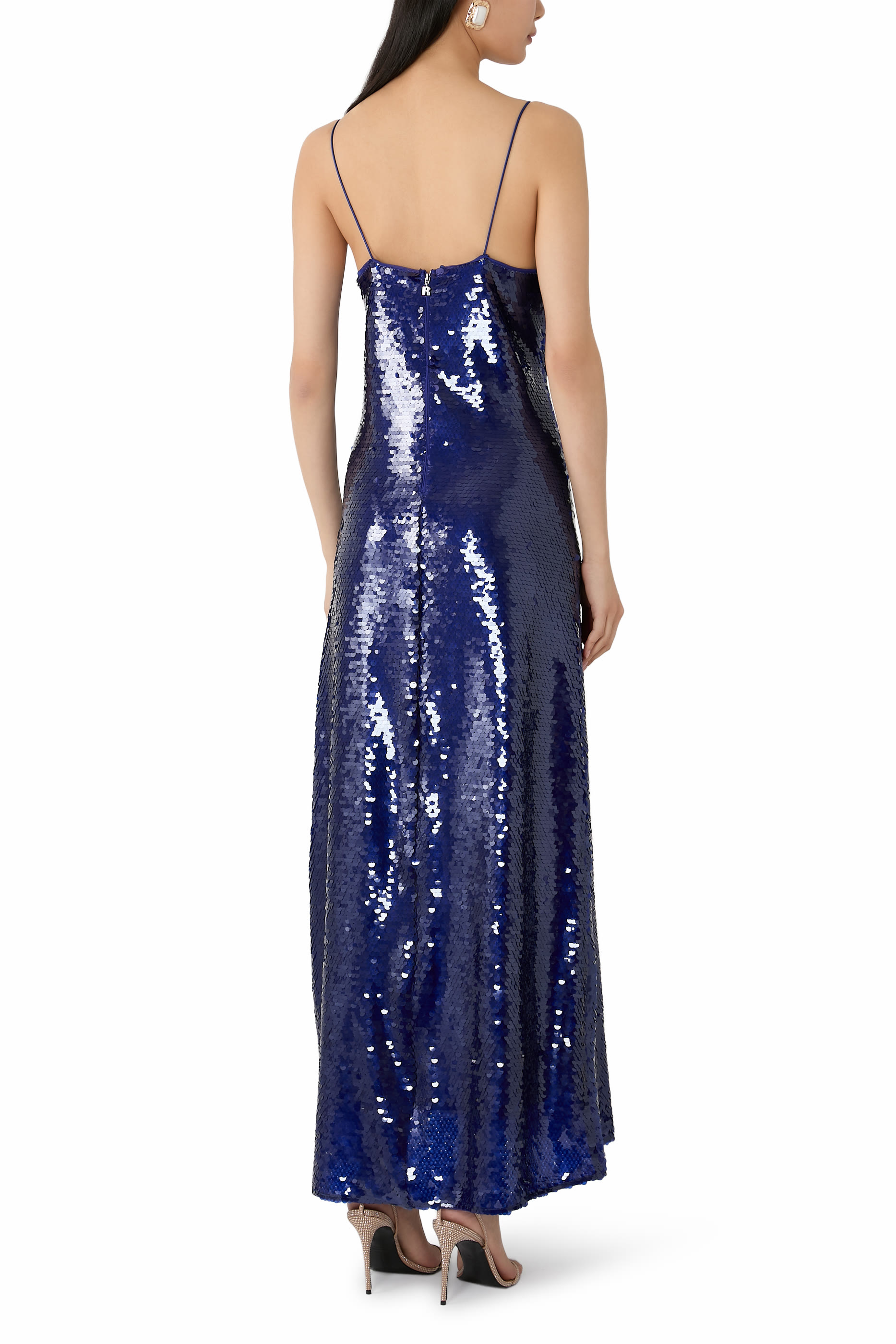 فستان طويل مزين بترتر