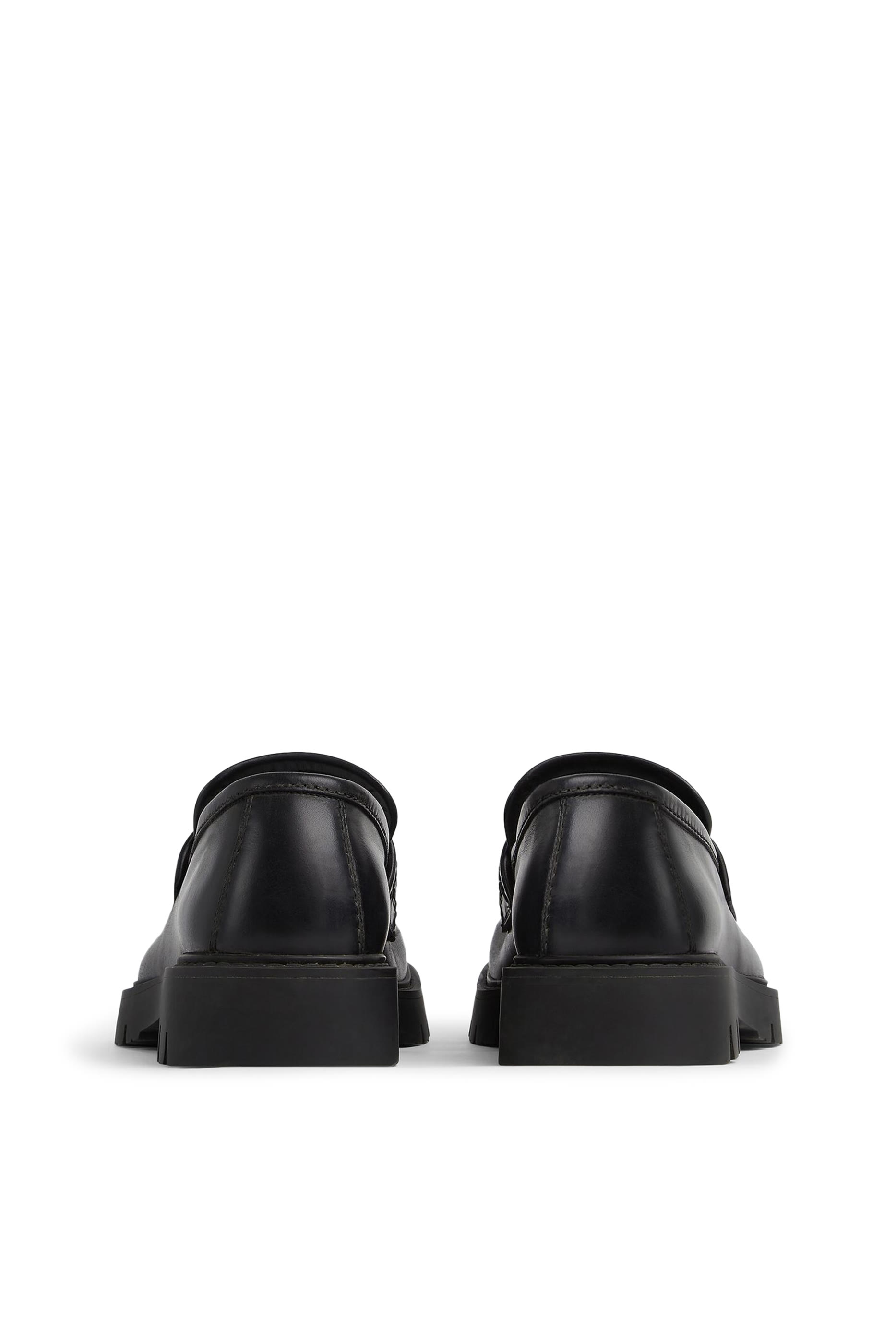 حذاء هادوك سهل الإرتداء جلد