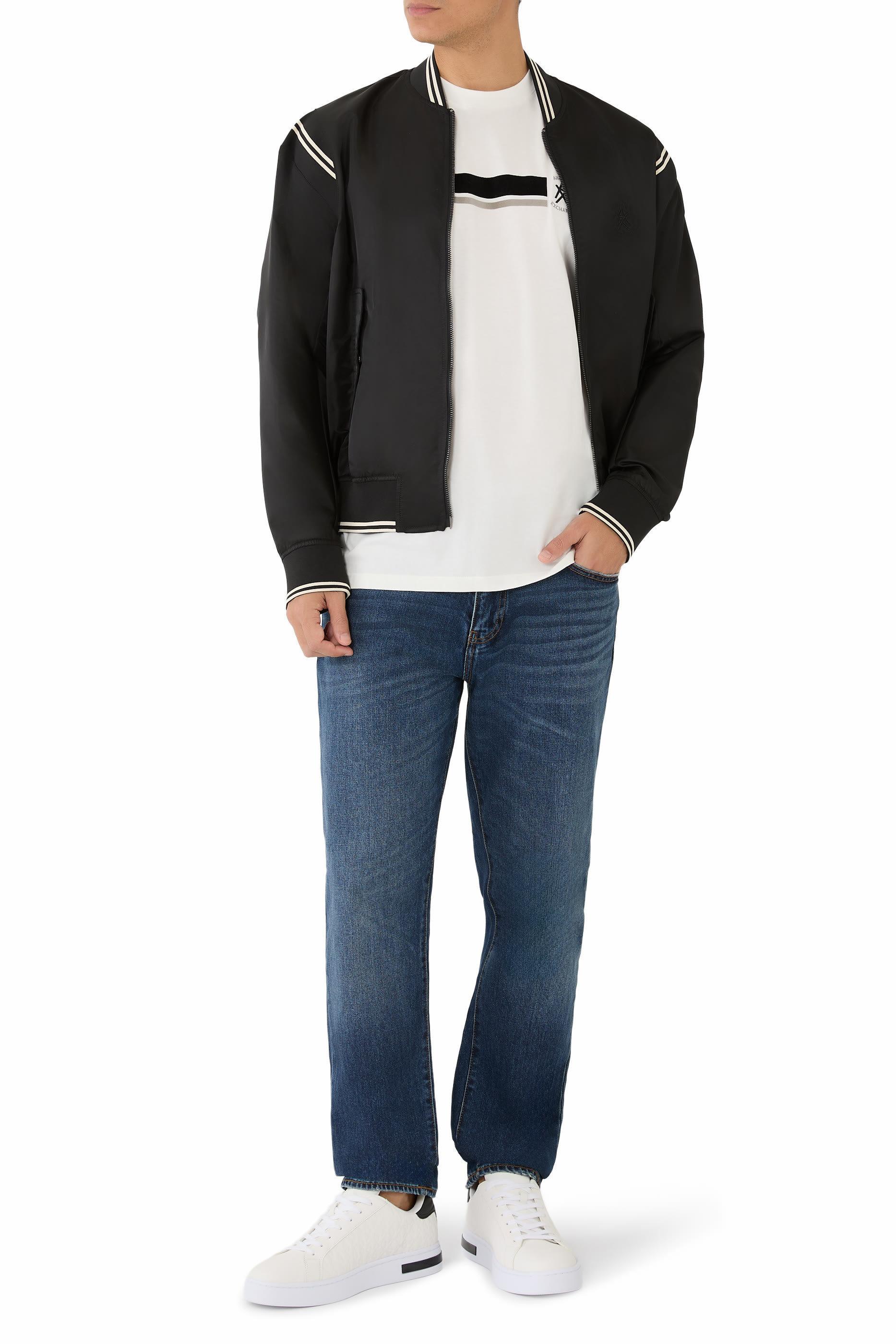 تيشيرت بشعار حرفي الماركة