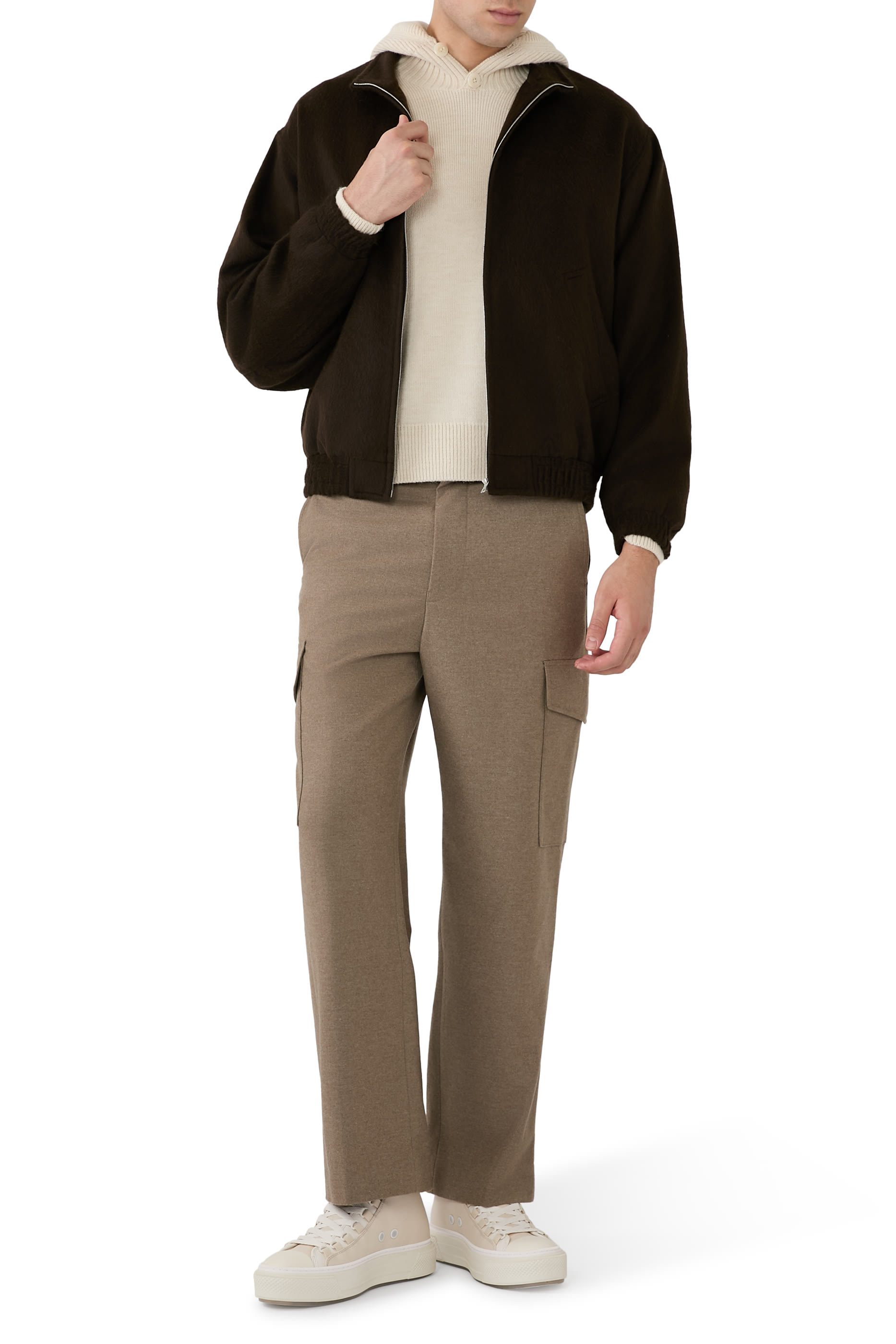 سنيكرز هاي قصير بشعار الماركة