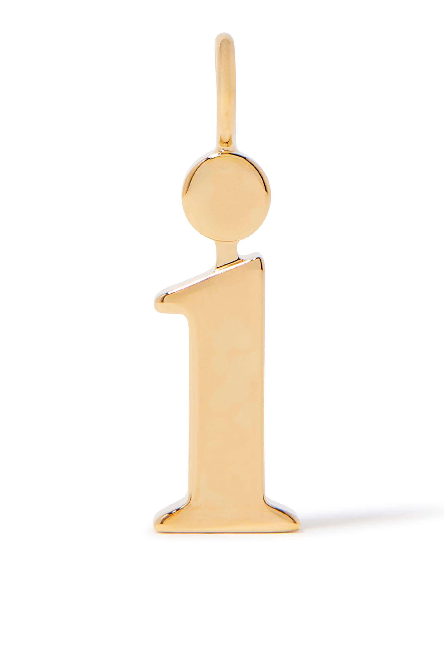 حلية بتصميم حرف i