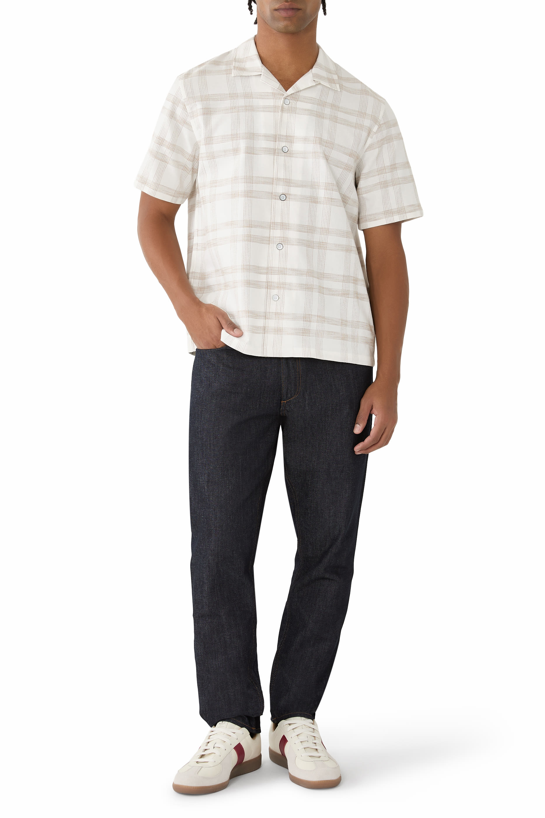 سنيكرز بي دبليو ارمي