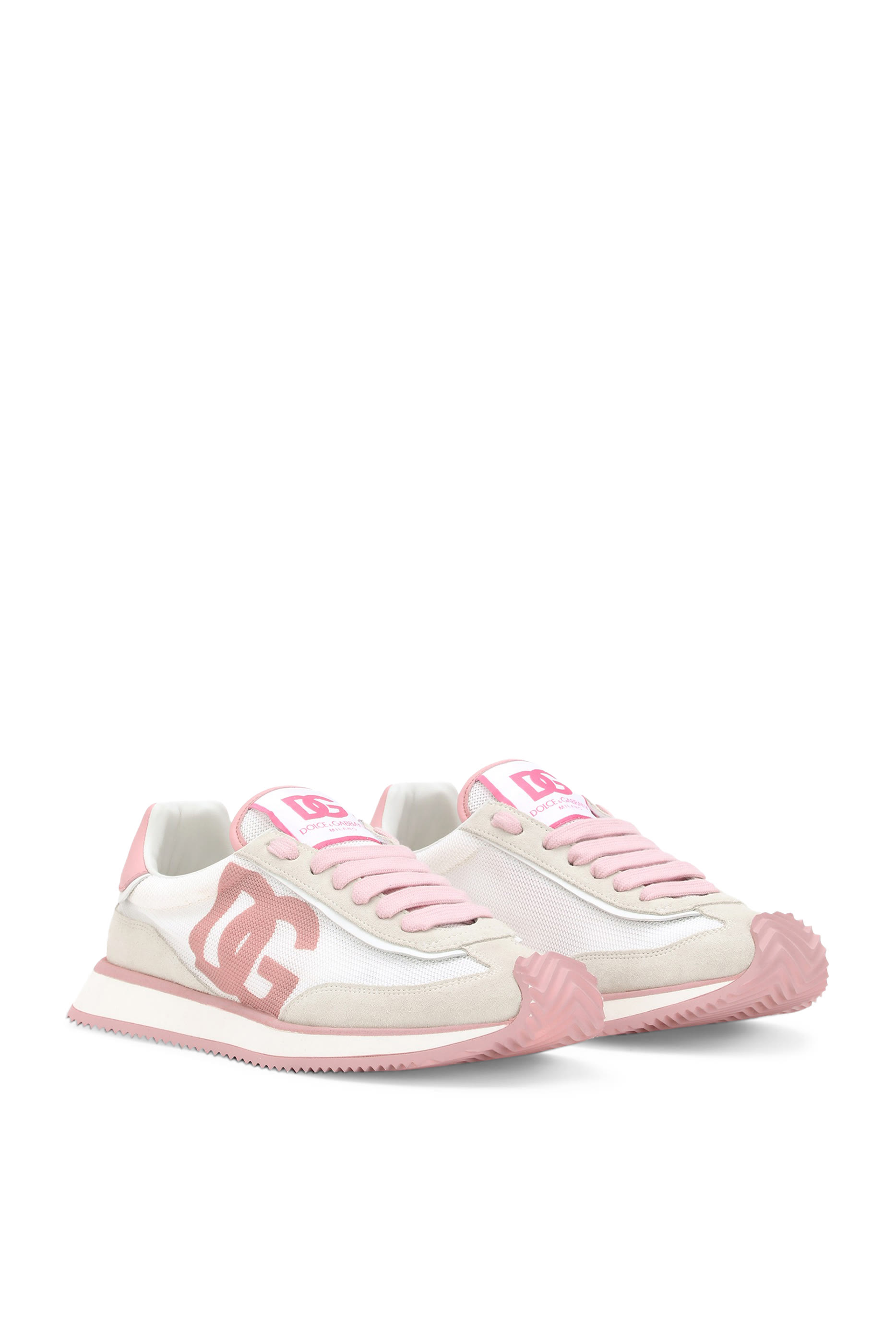 سنيكرز مبطن بمزيج خامات