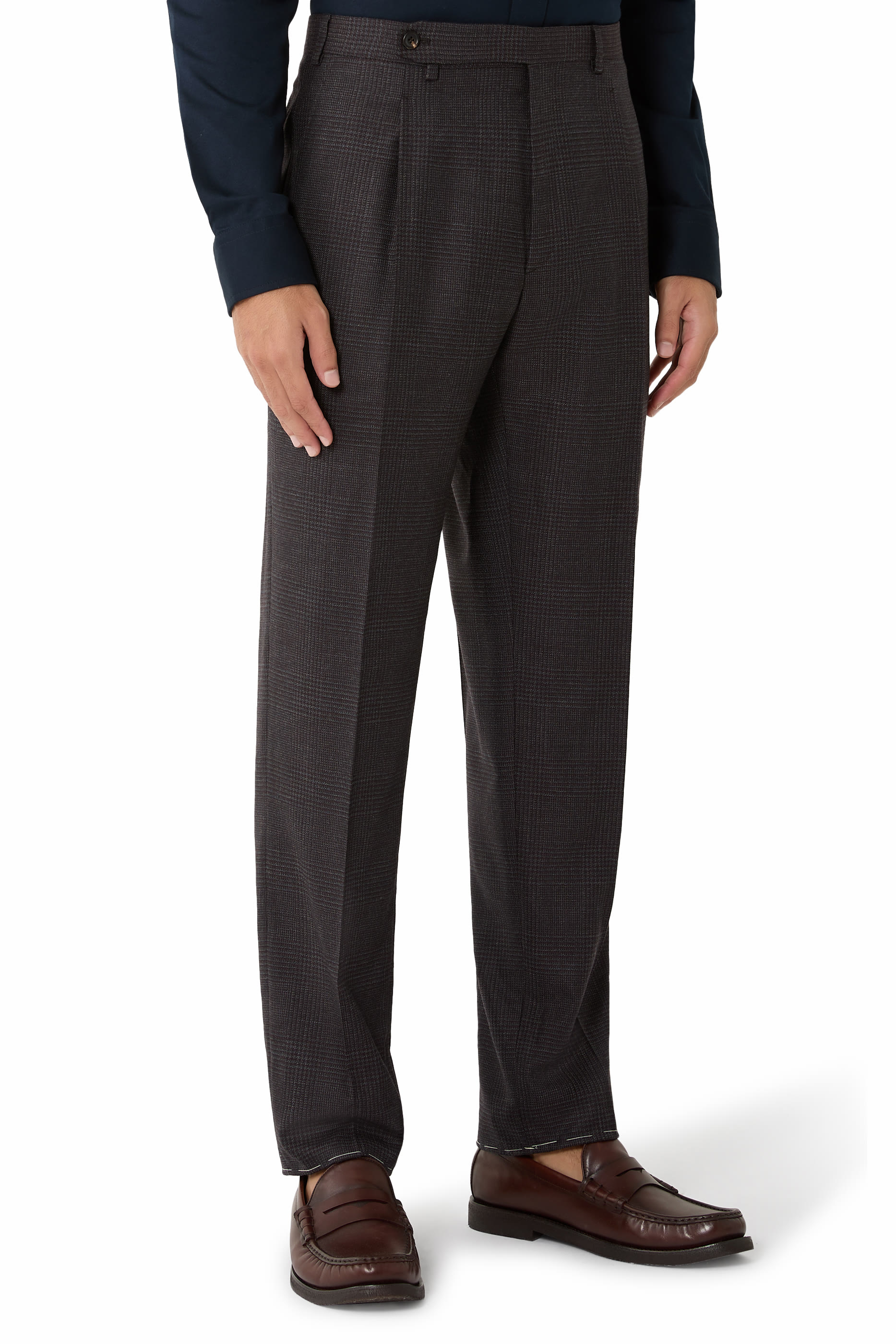 بدلة أبيتو بقصة ضيقة