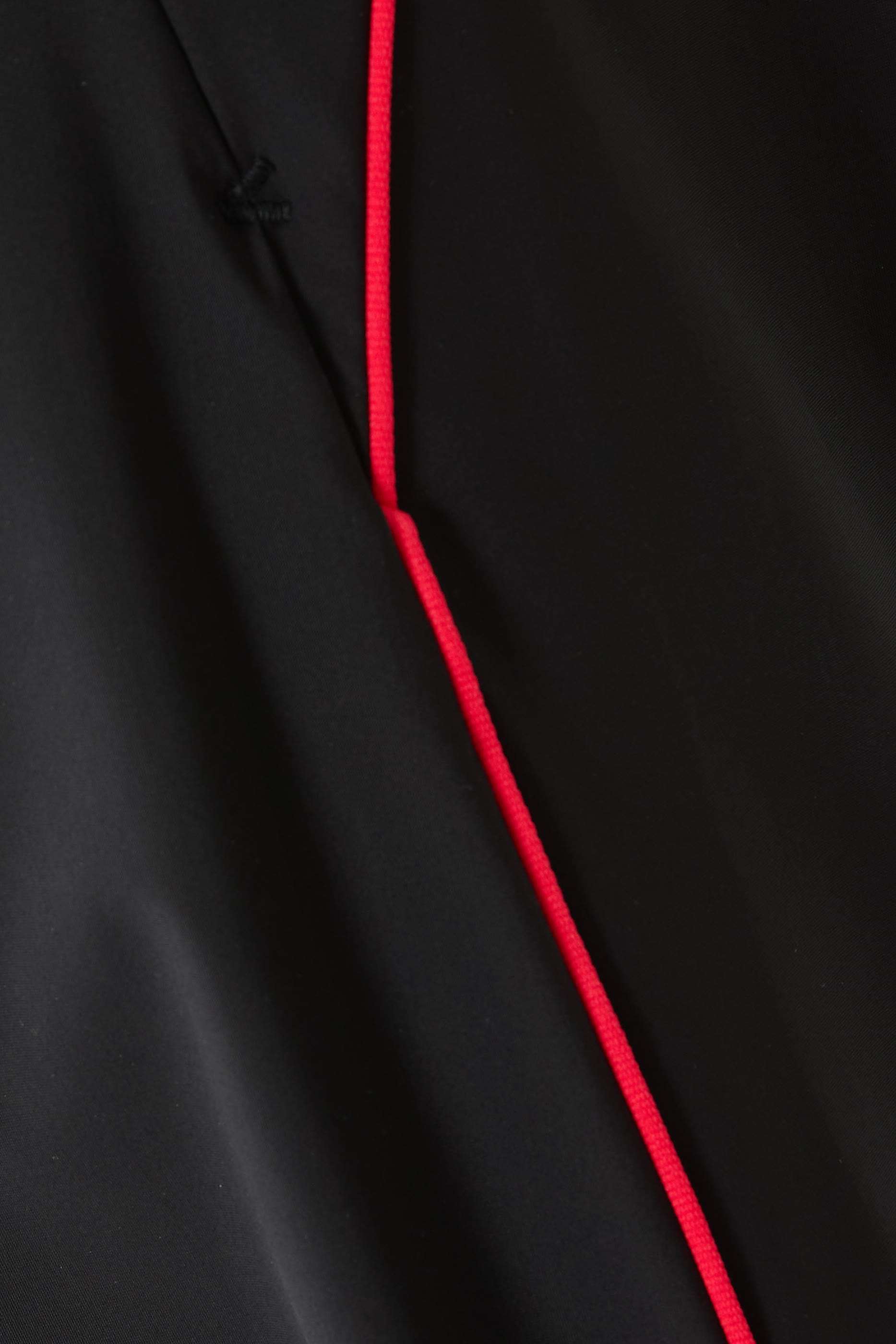 بنطال رياضي بقصة ساق واسعة 