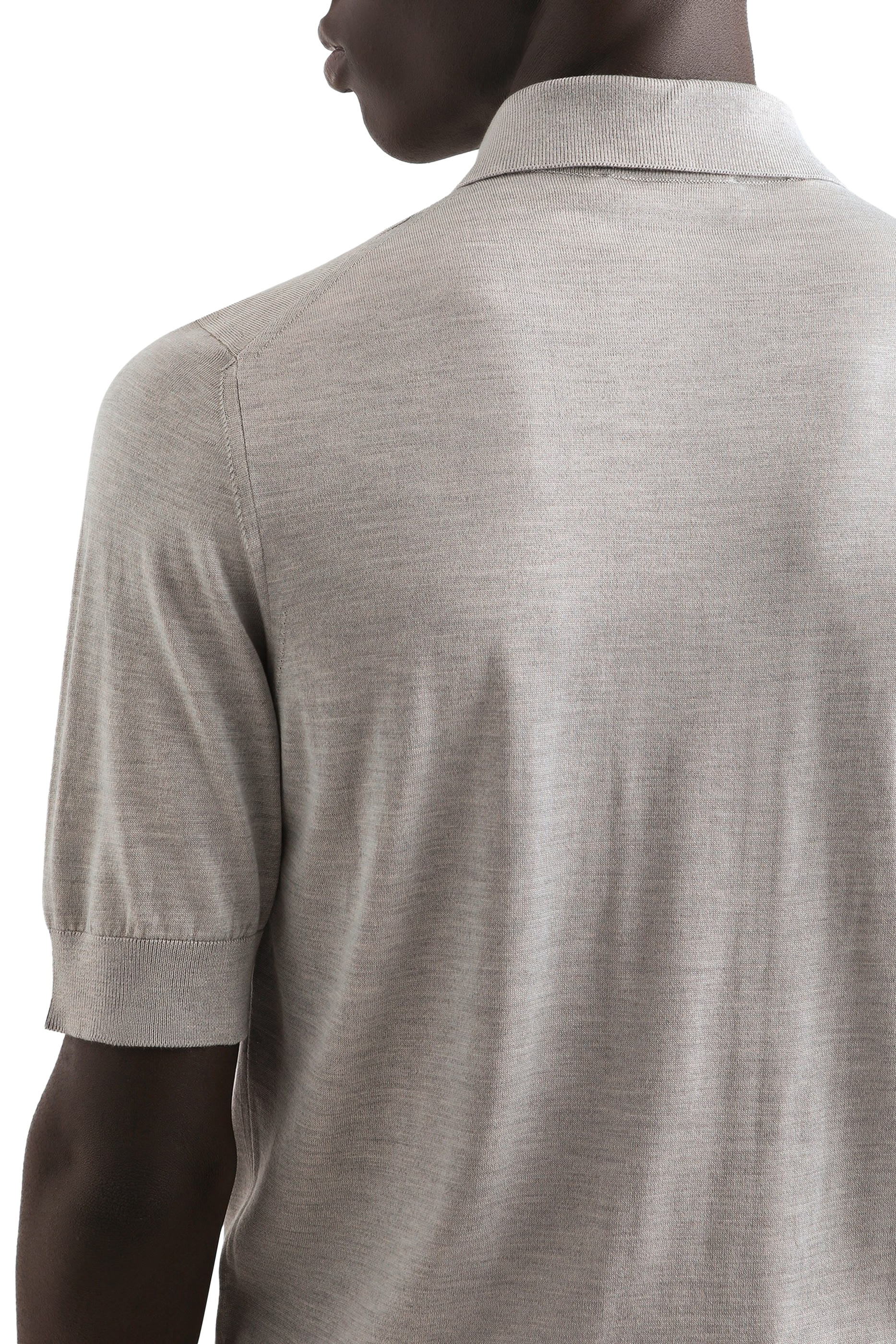 قميص بولو مطرز بشعار الماركة