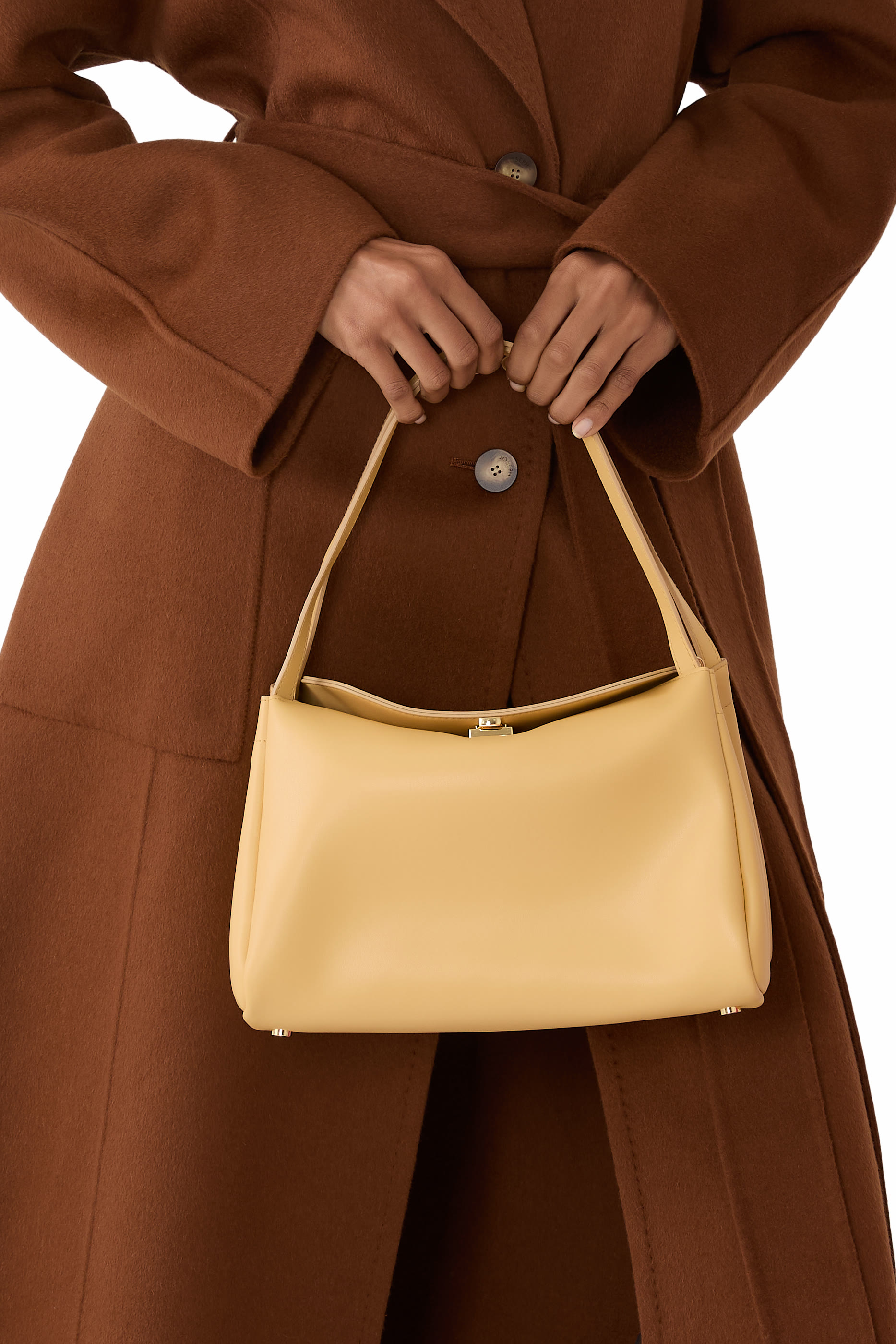 حقيبة يودورا