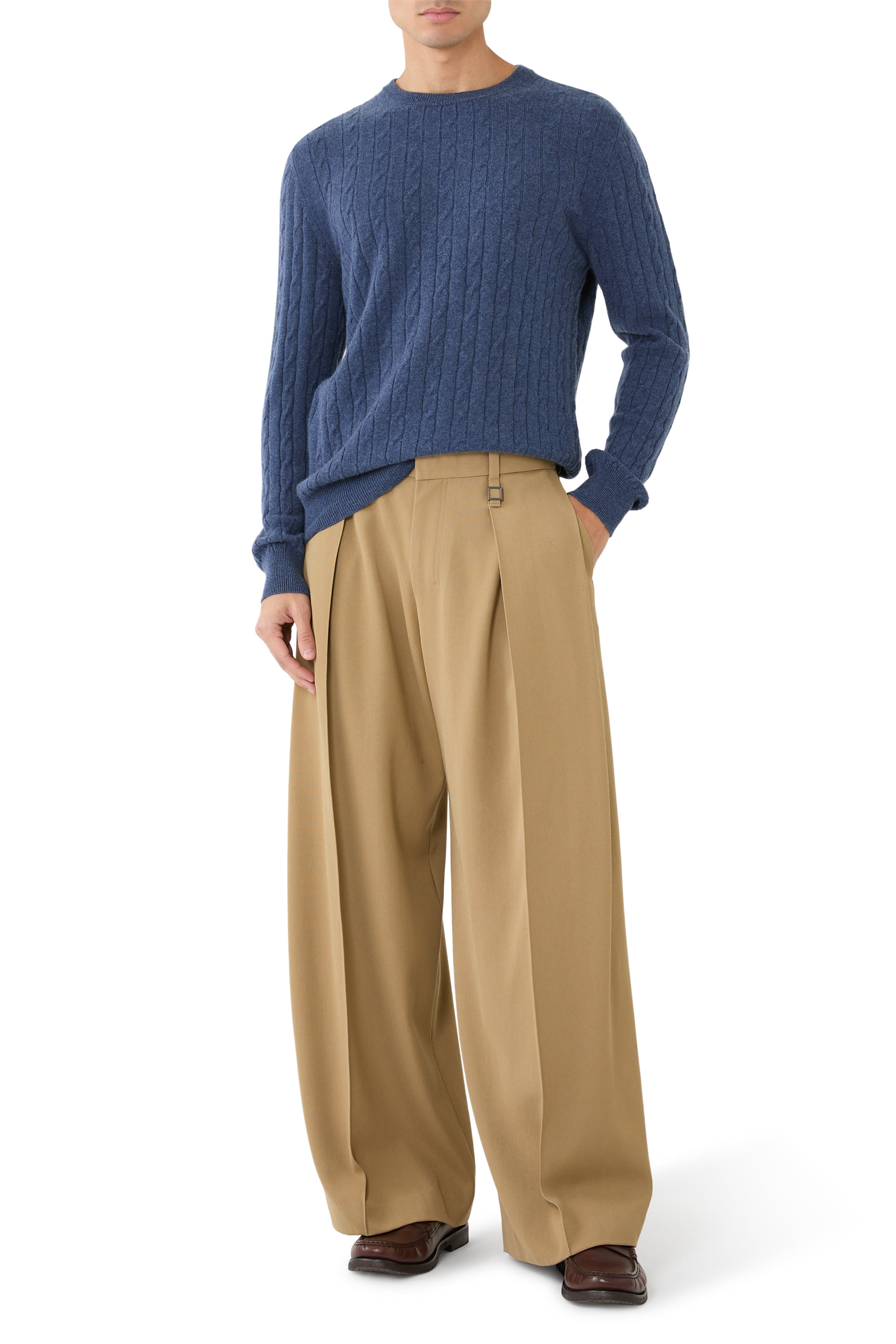 سترة منسوجة بغرزة الضفيرة 