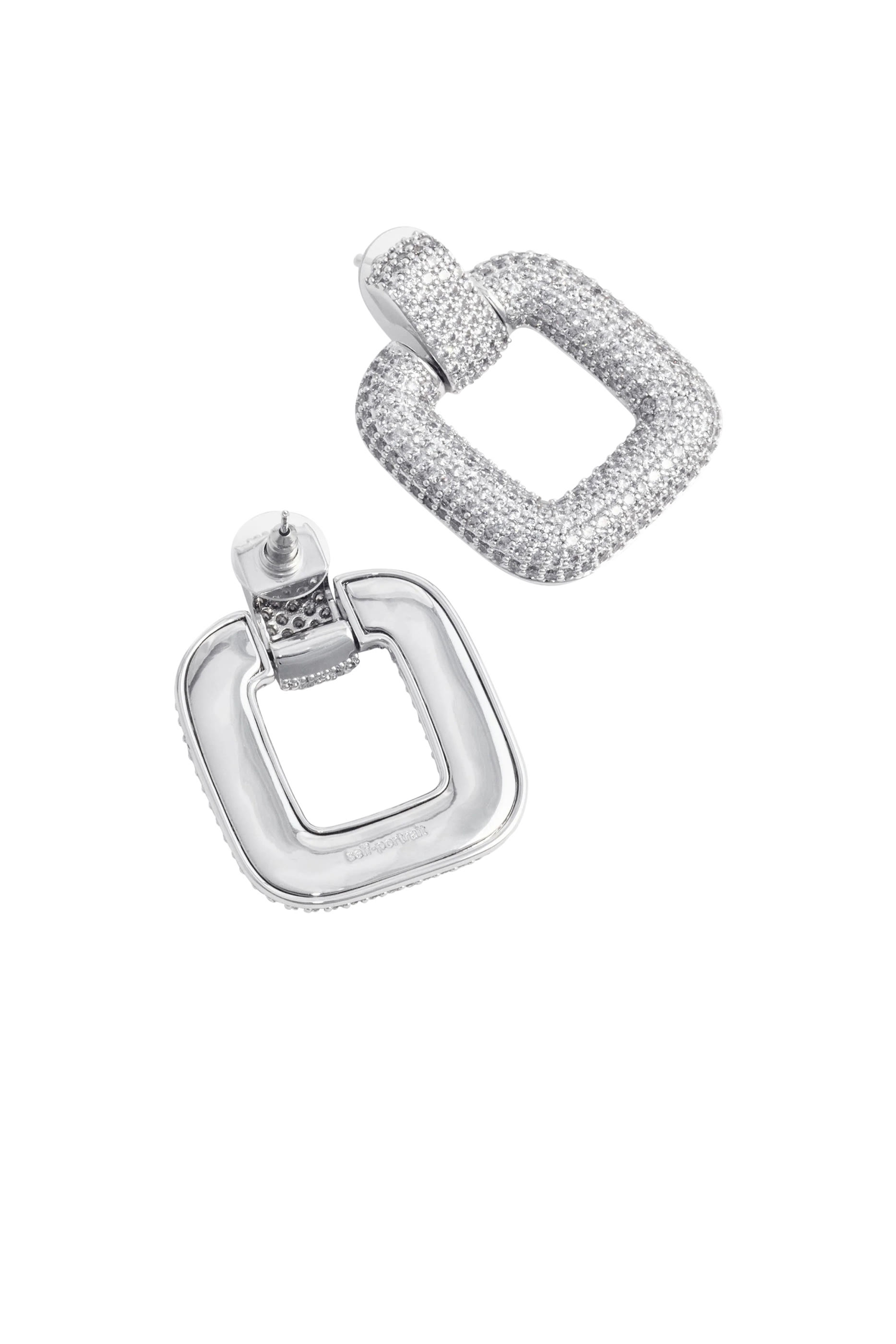 أقراط نوكر مرصعة بكريستال