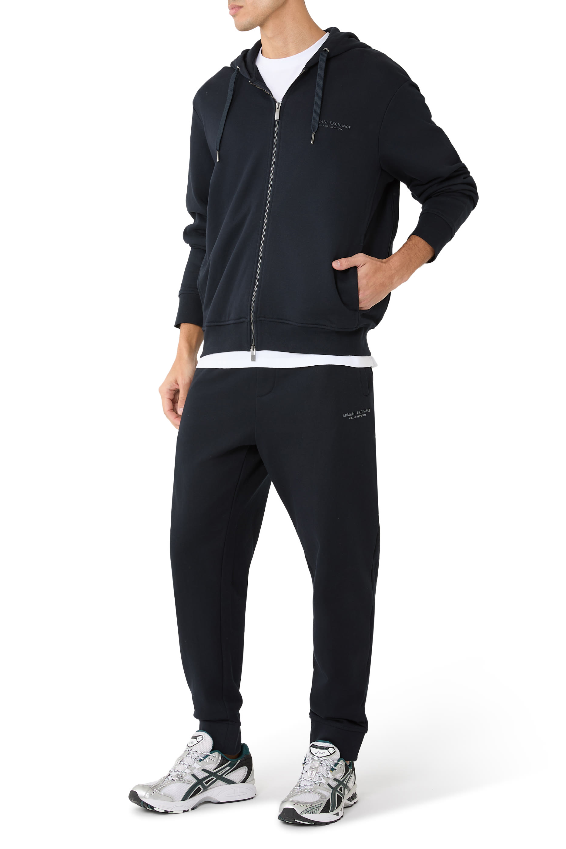 هودي أساسي بسحاب