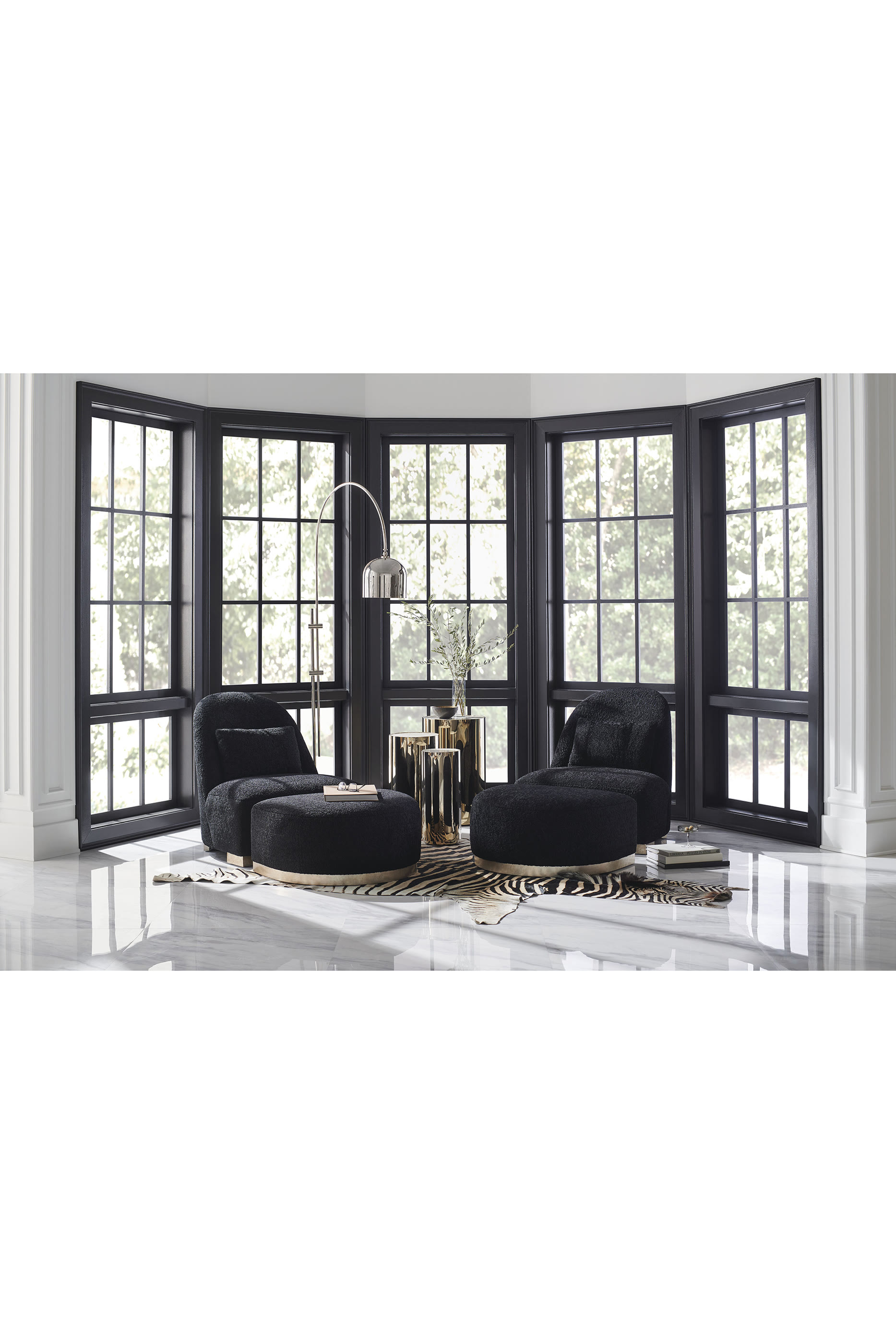 طاولة جانبية مستديرة طويلة