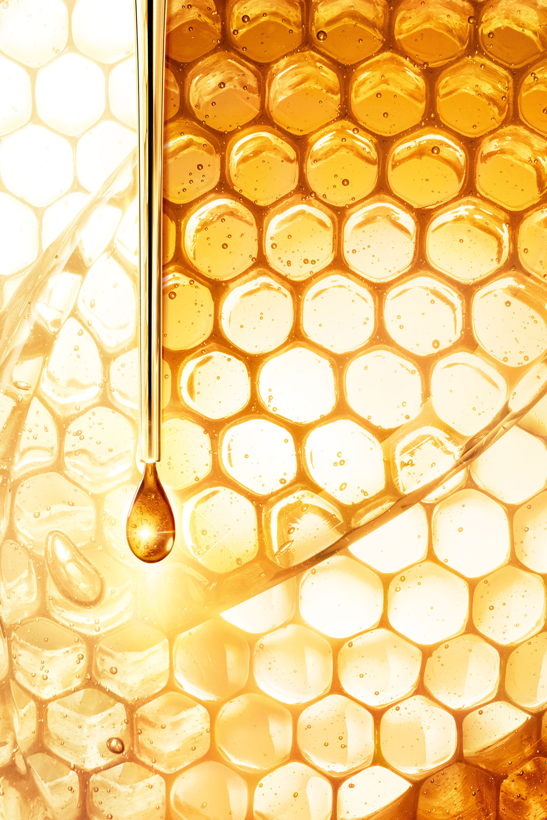 مستحضر مزدوج أباي رويال لإصلاح وتفتيح البشرة