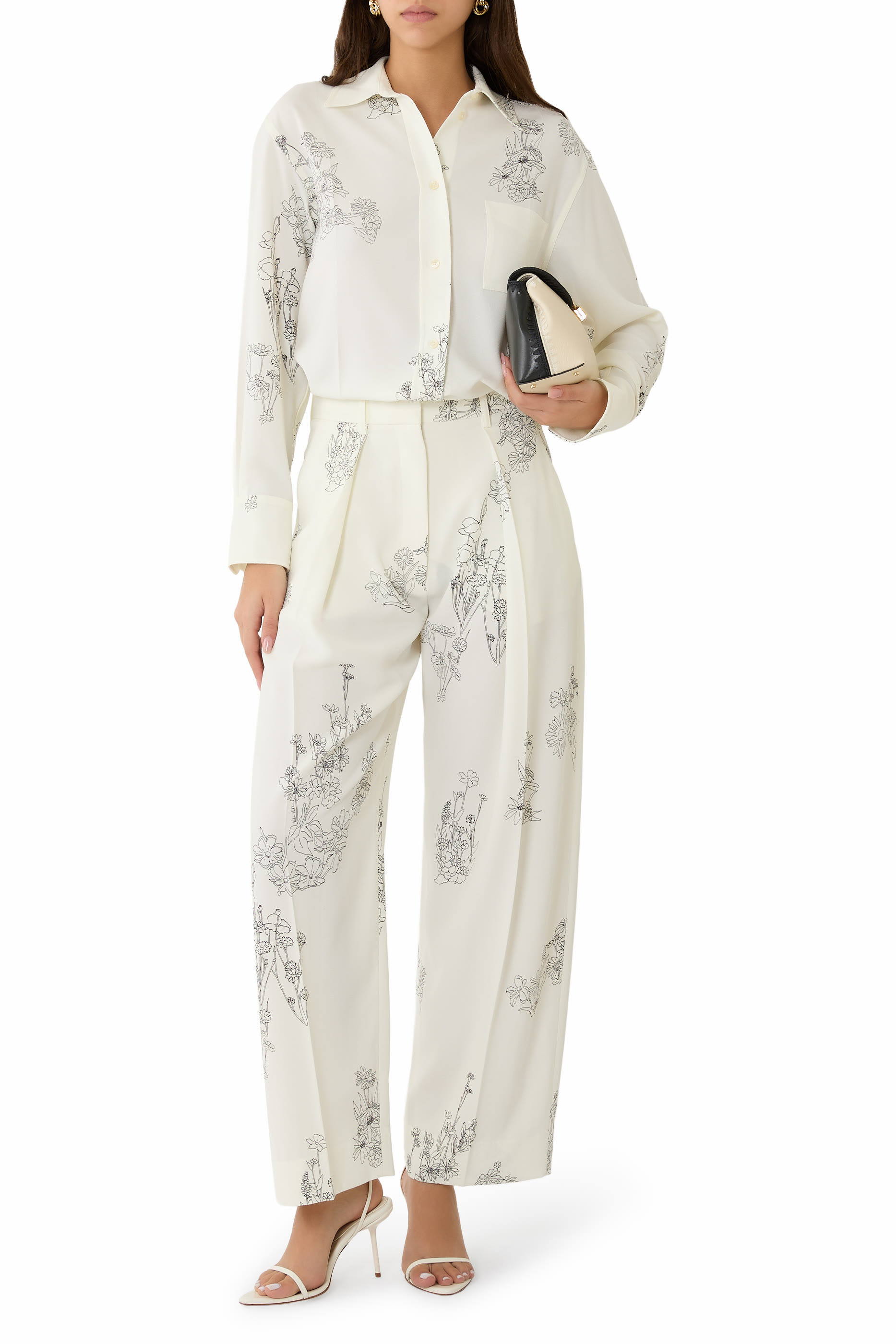 قميص بيجامة