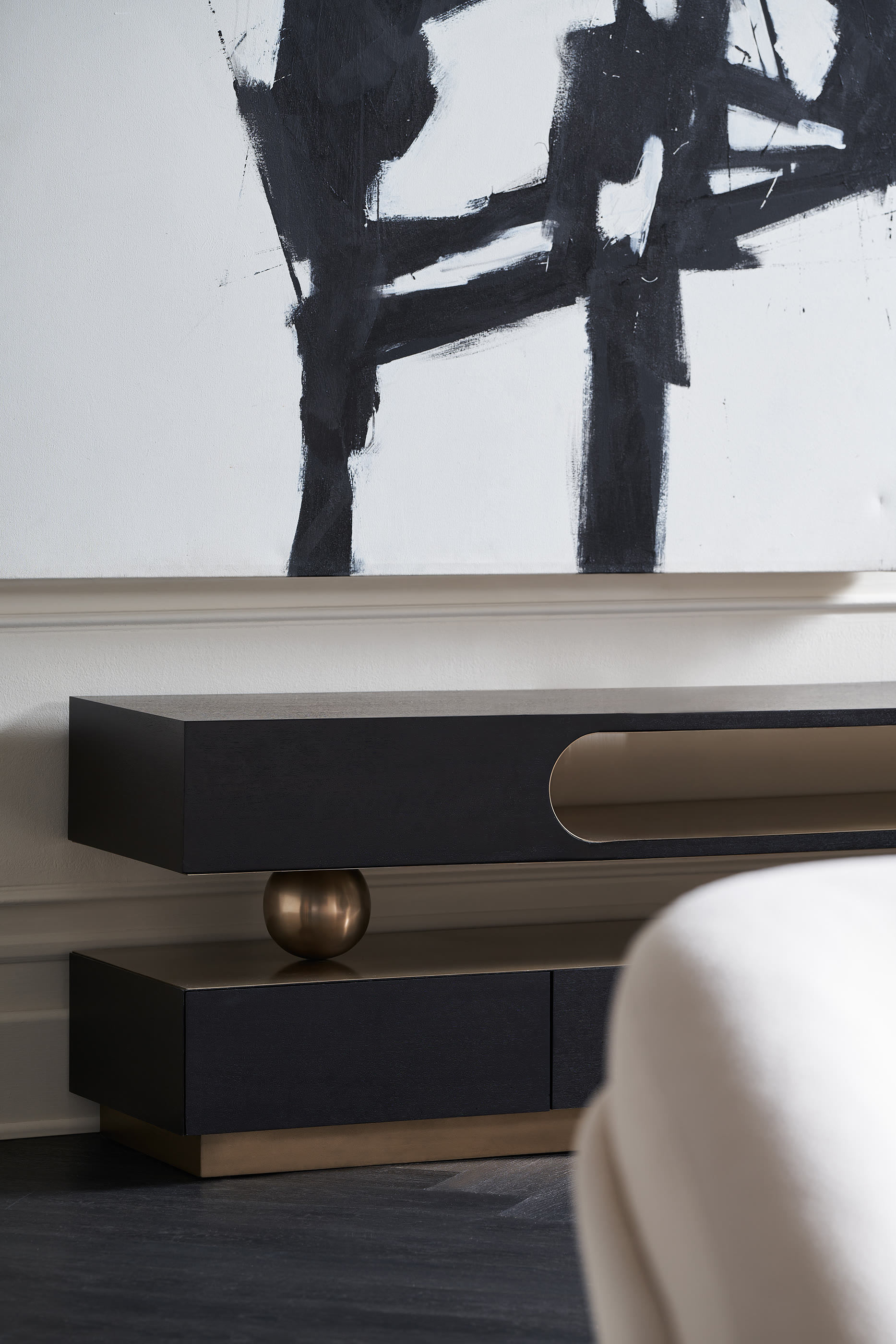 طاولة تلفاز هارموني