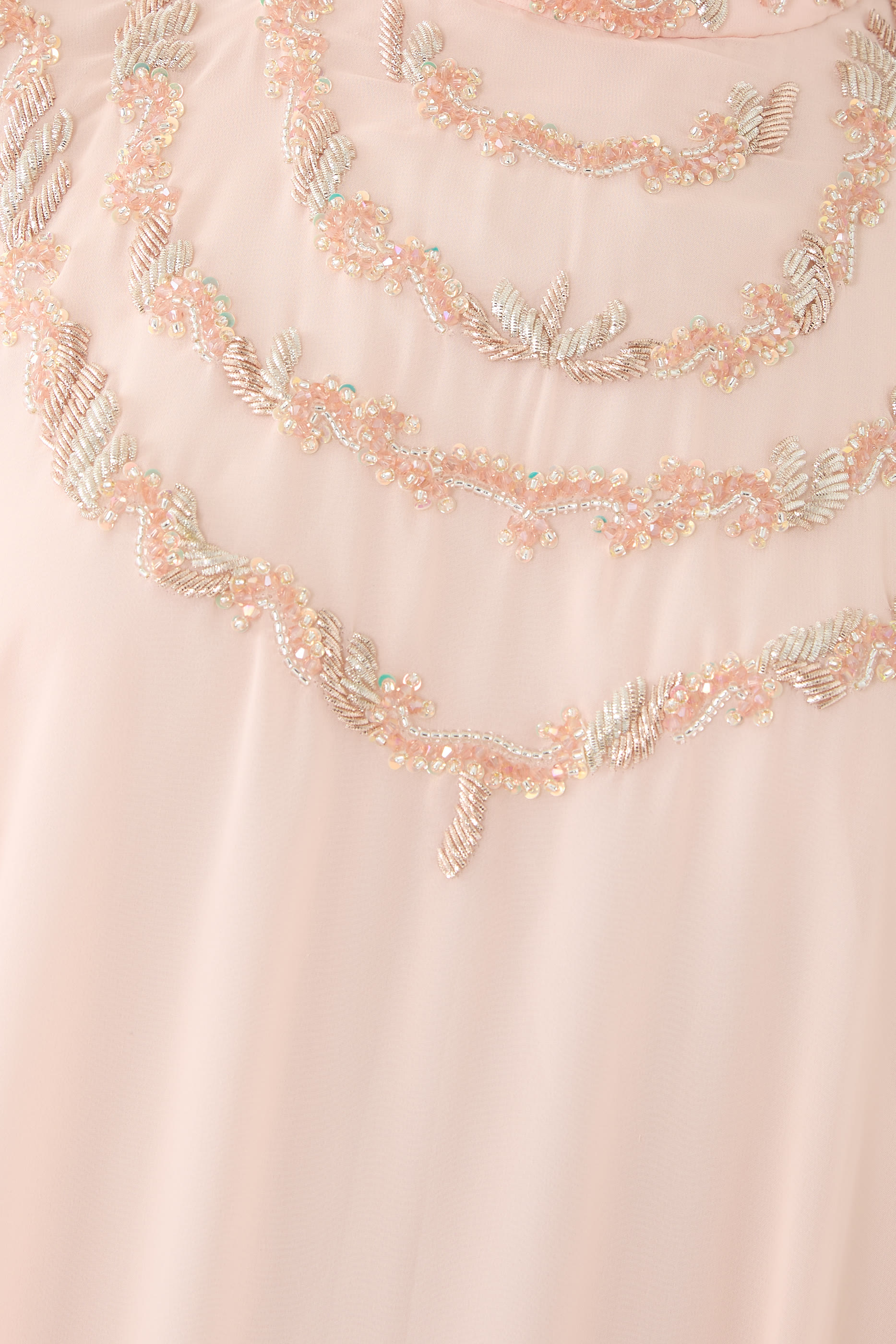 قفطان بياقة عالية مزين