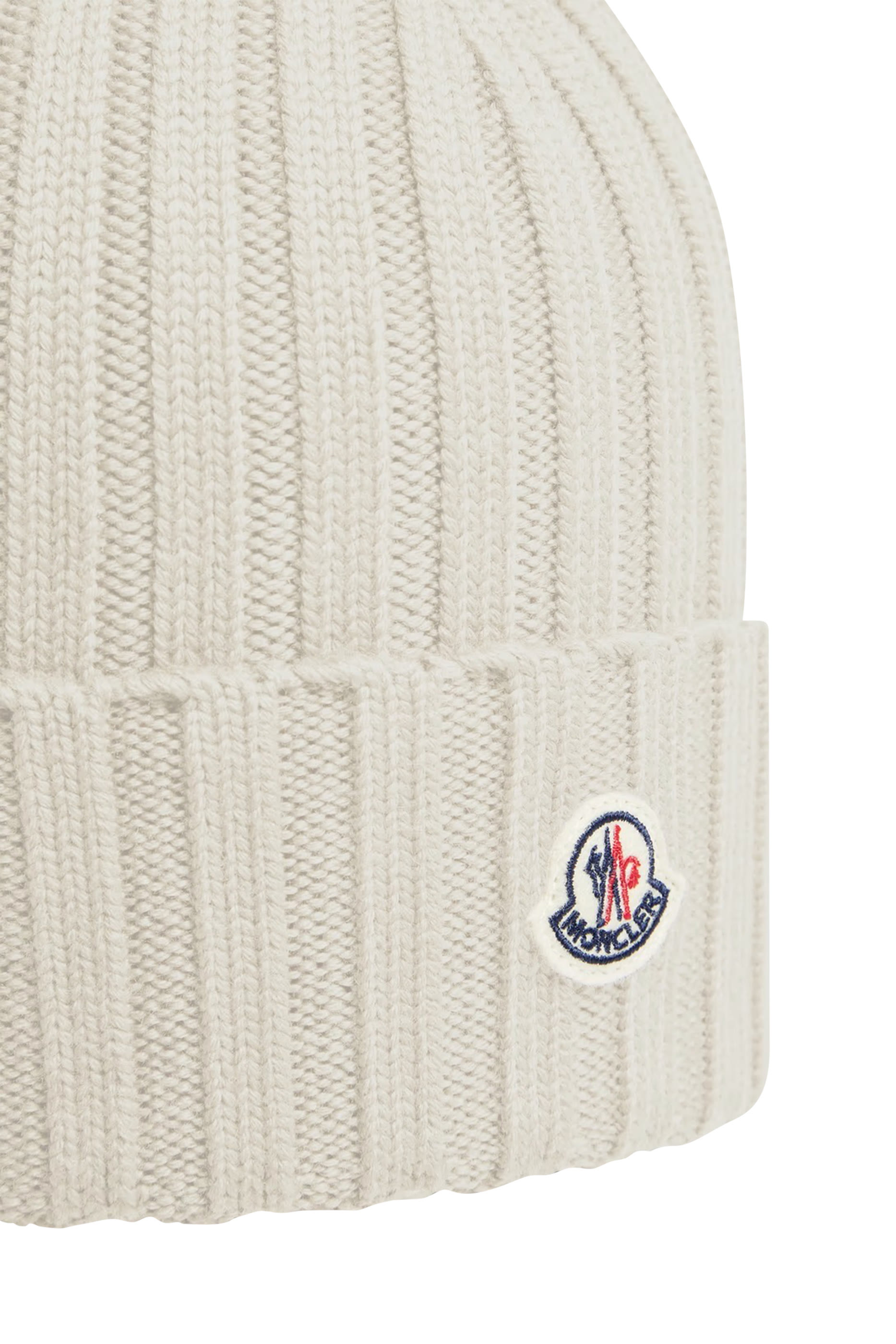 قبعة بيني برقعة بشعار الماركة